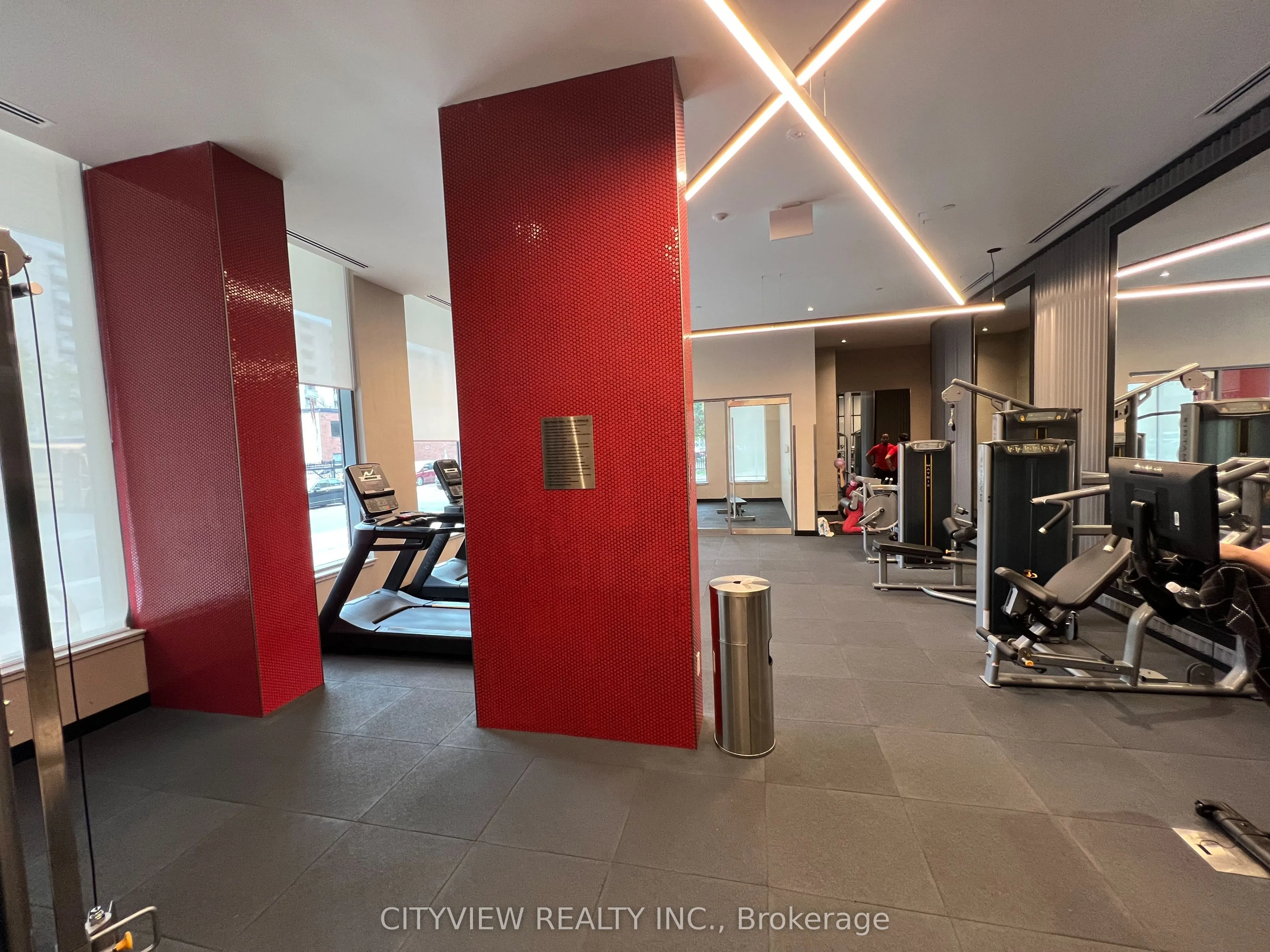 212 King william Street, #401