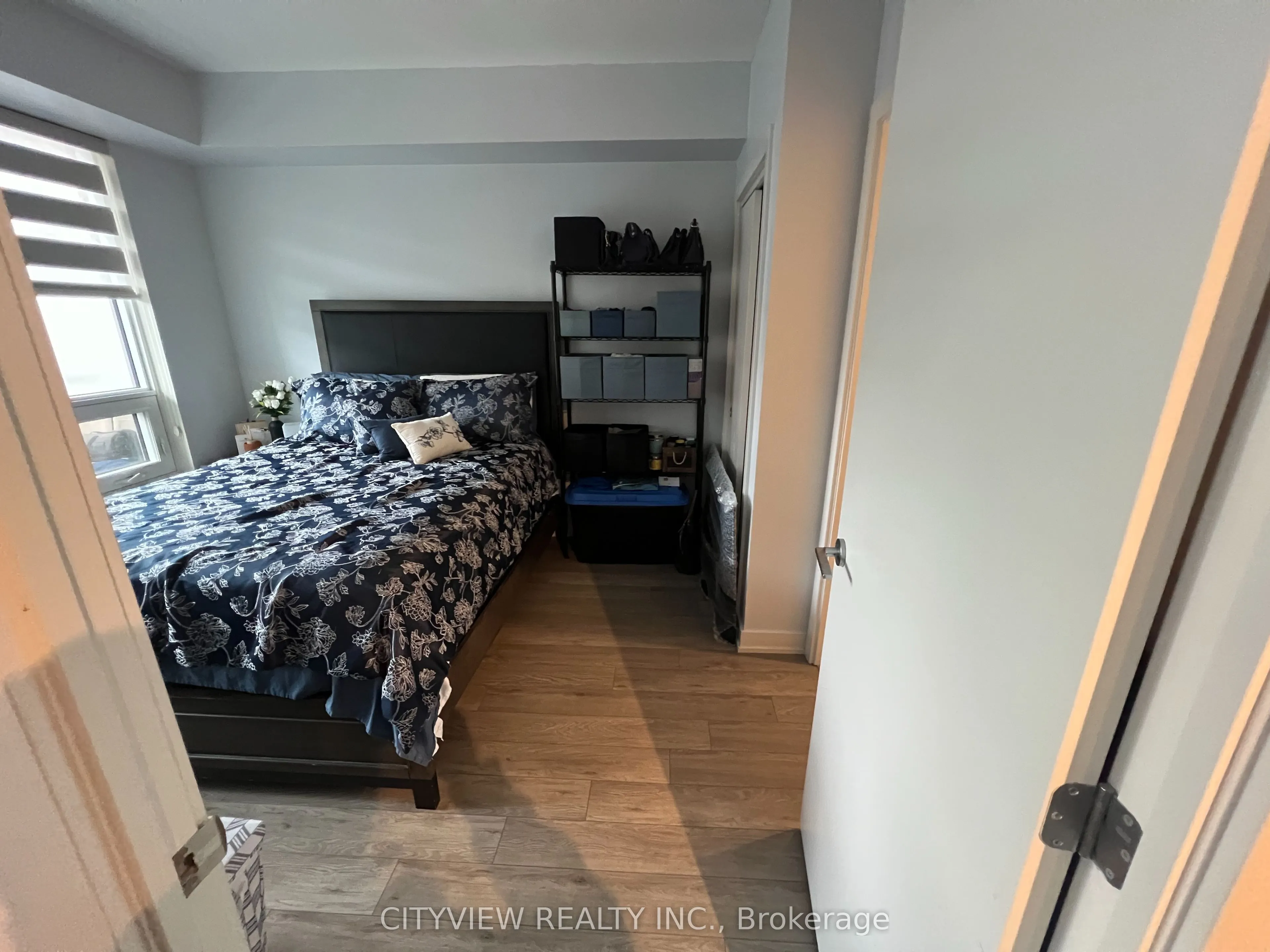 212 King william Street, #401