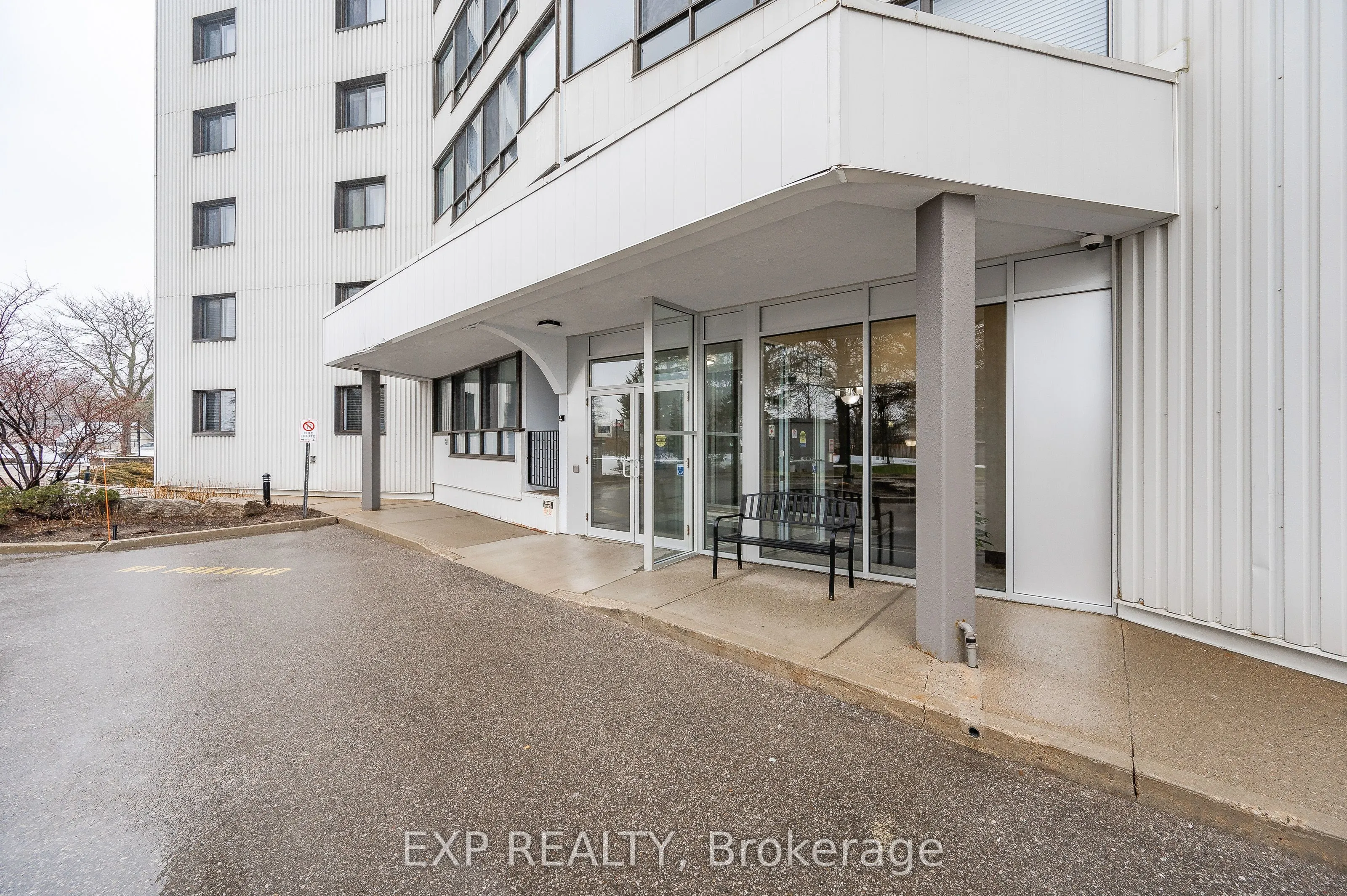 250 Glenridge Drive S, #1106