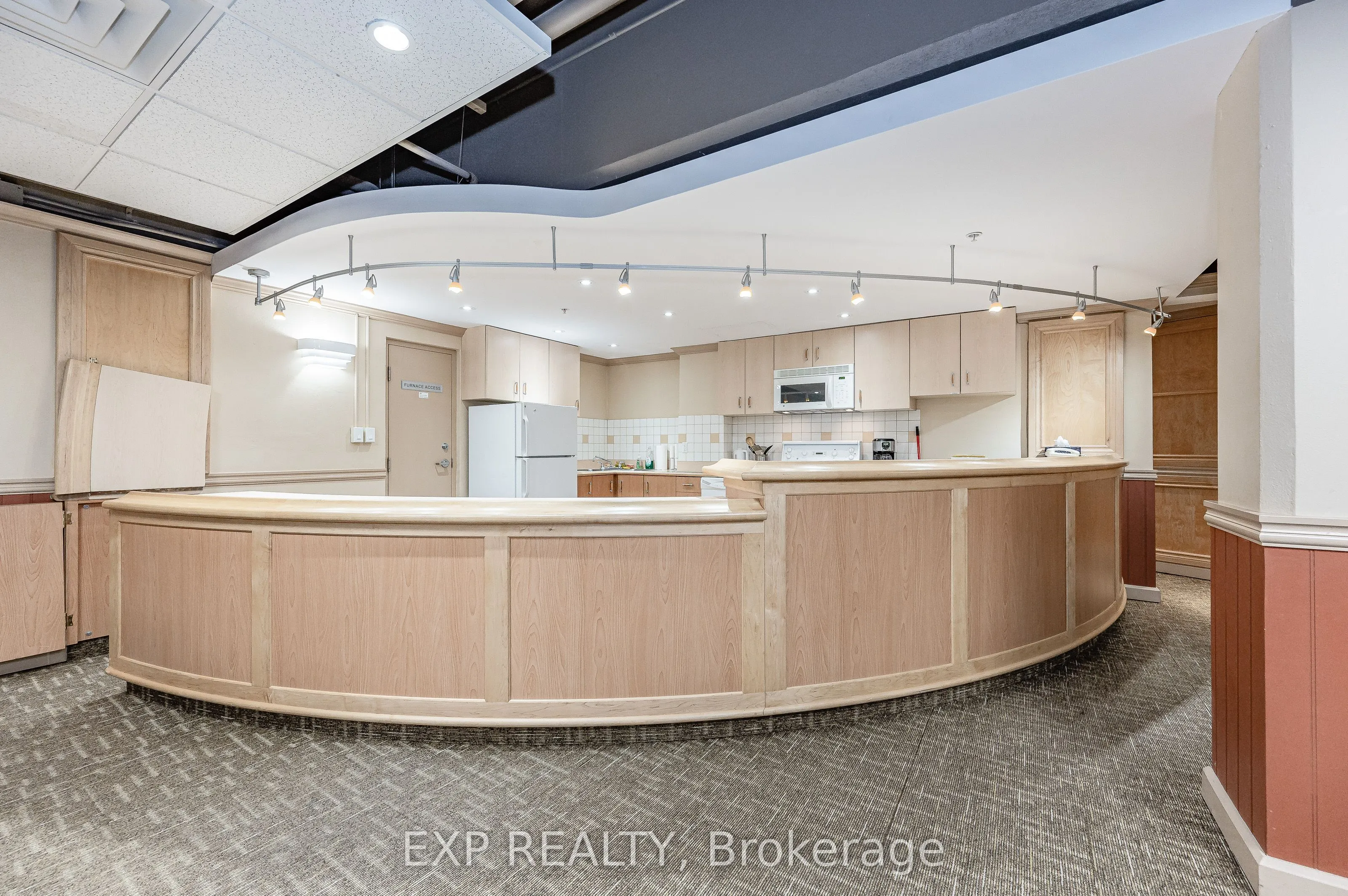 250 Glenridge Drive S, #1106