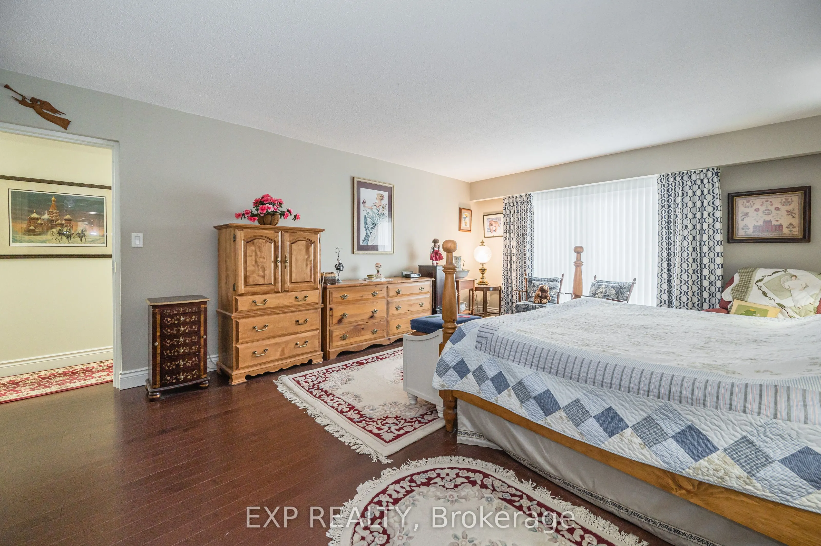 250 Glenridge Drive S, #1106
