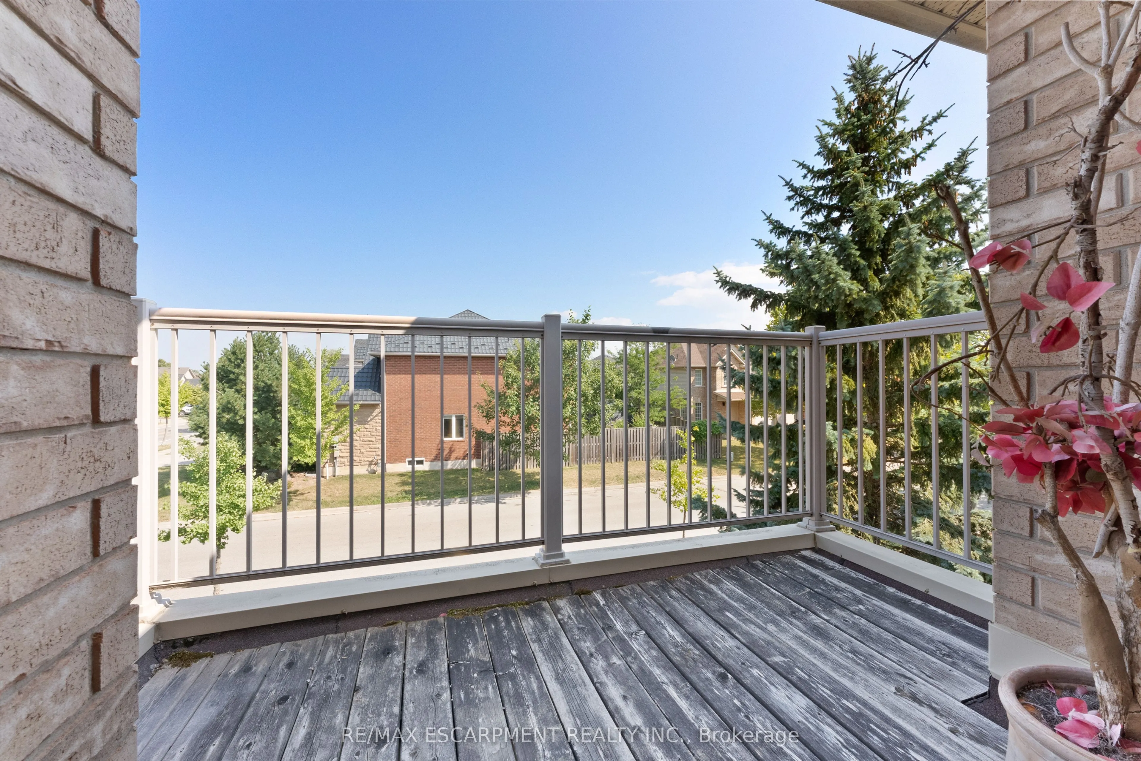 4 Mckibbon Avenue