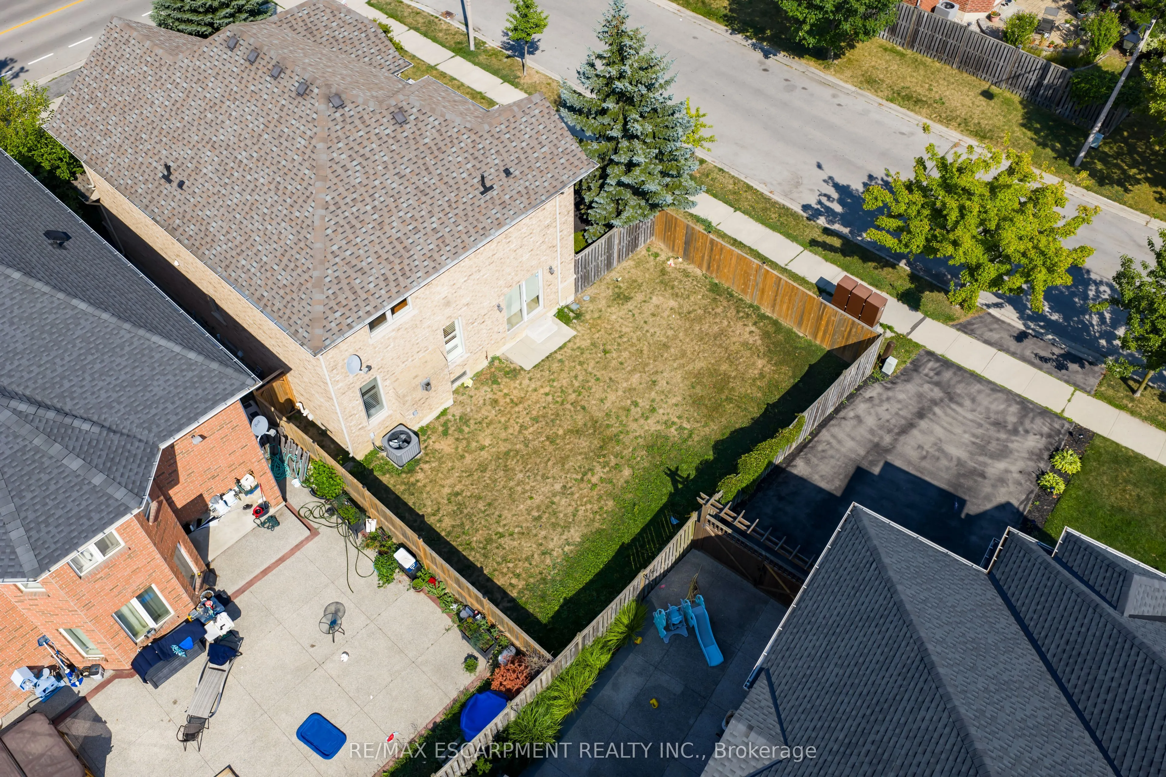 4 Mckibbon Avenue