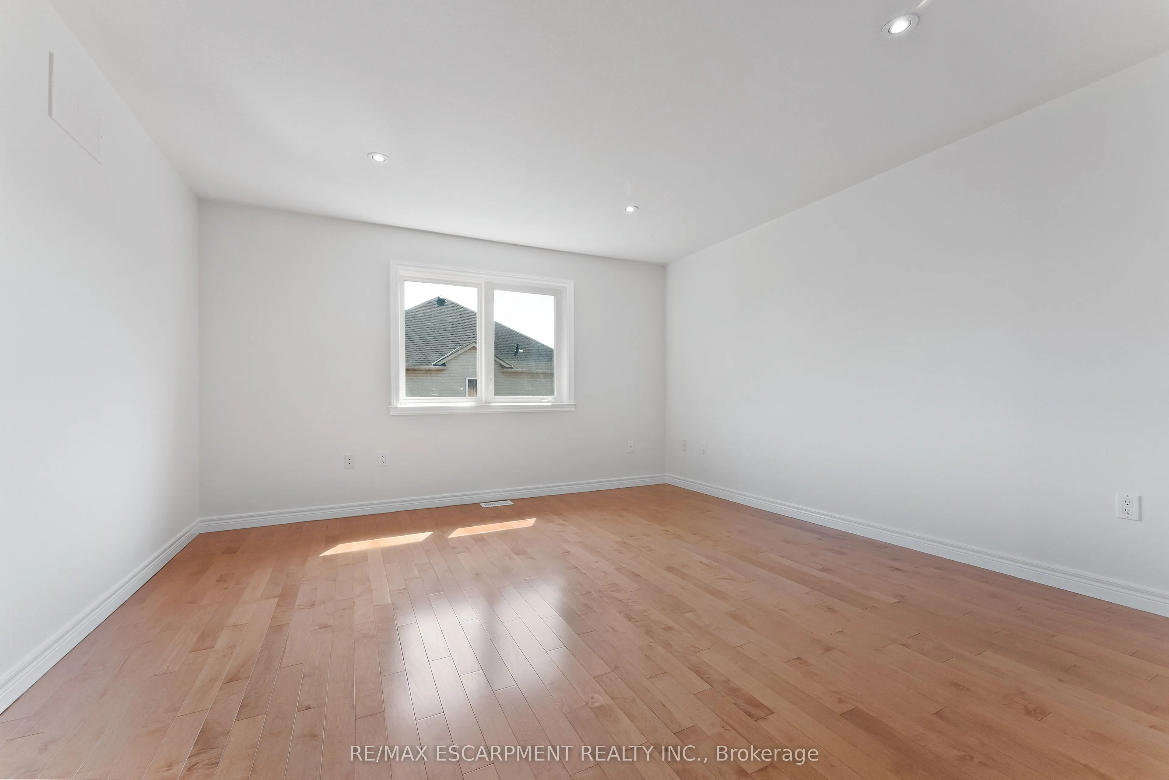 4 Mckibbon Avenue