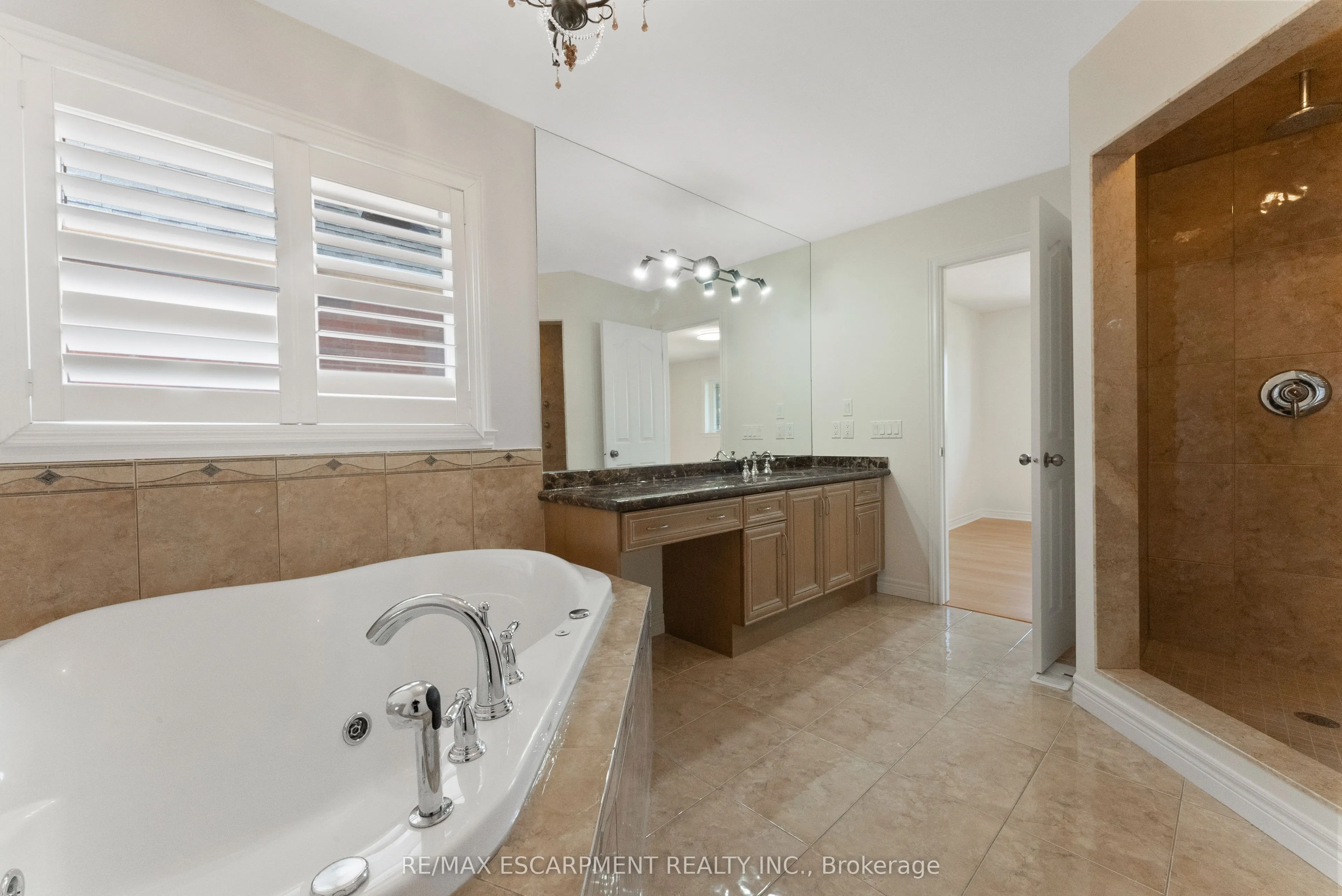 4 Mckibbon Avenue