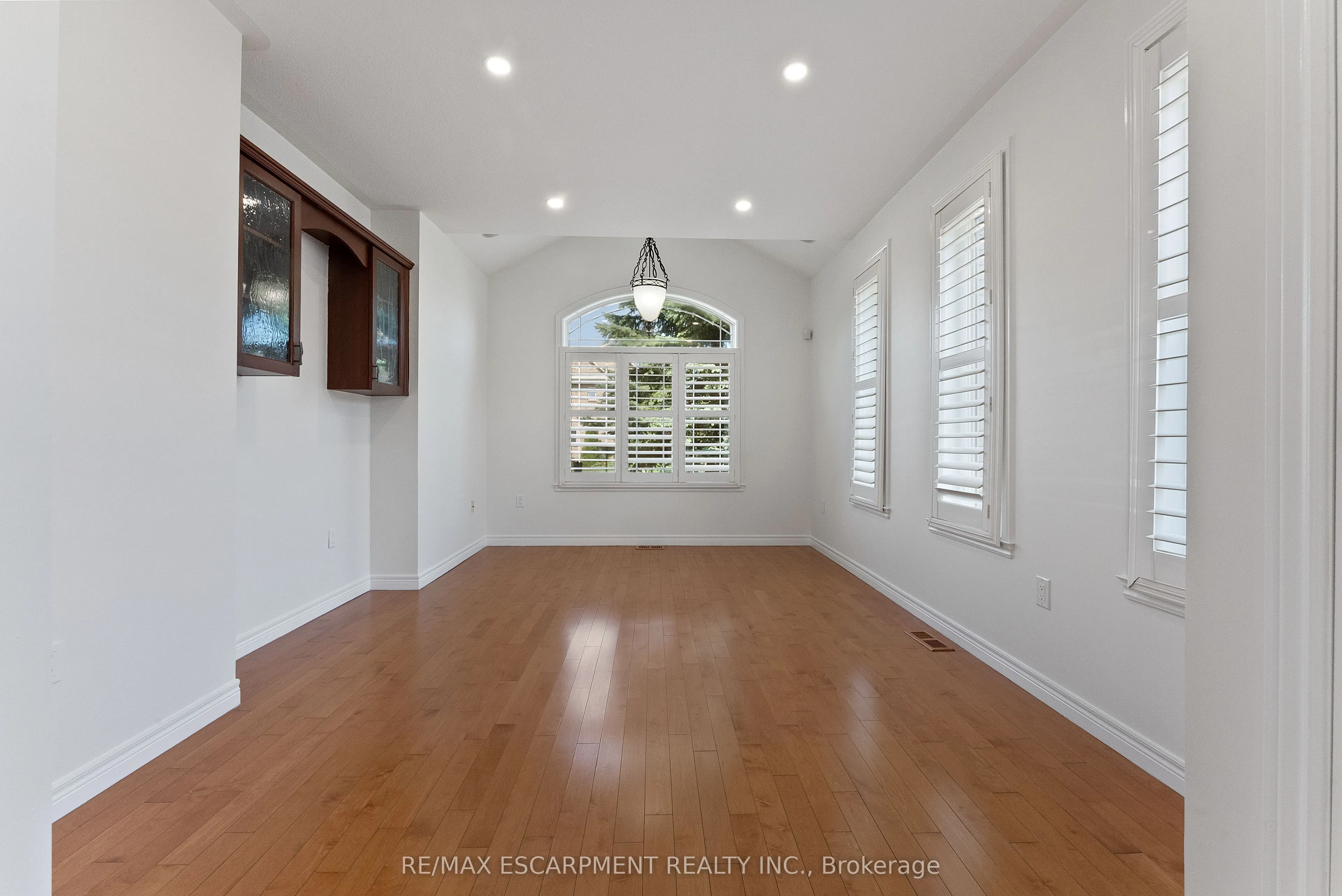 4 Mckibbon Avenue