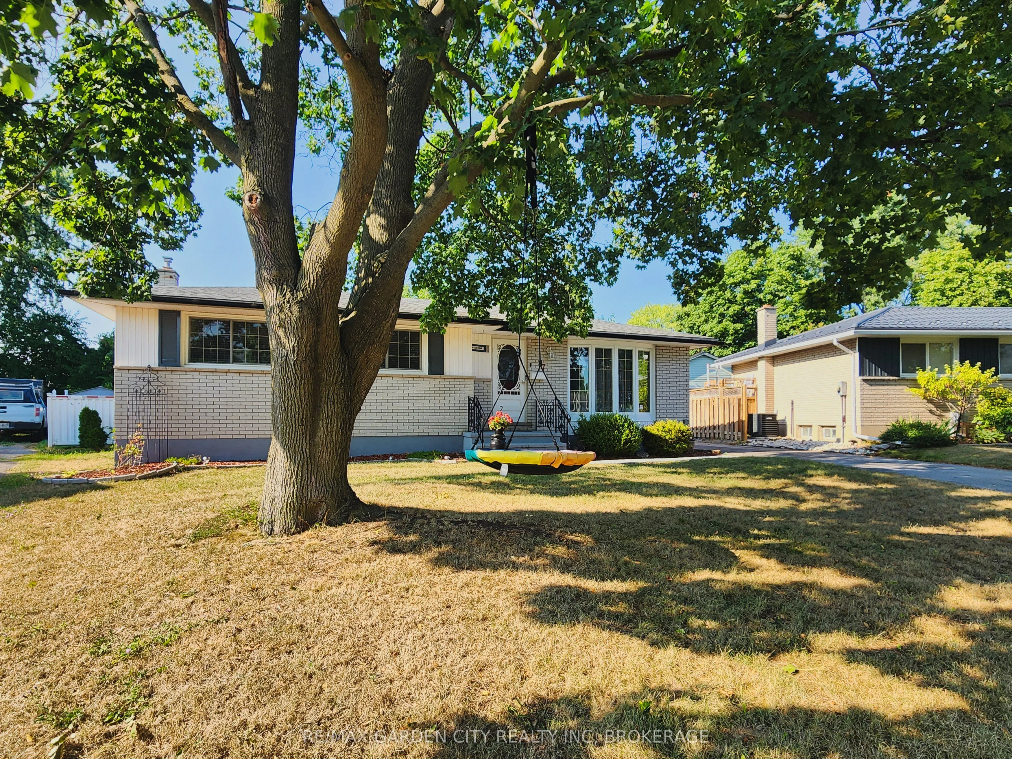 7 Chapman Court