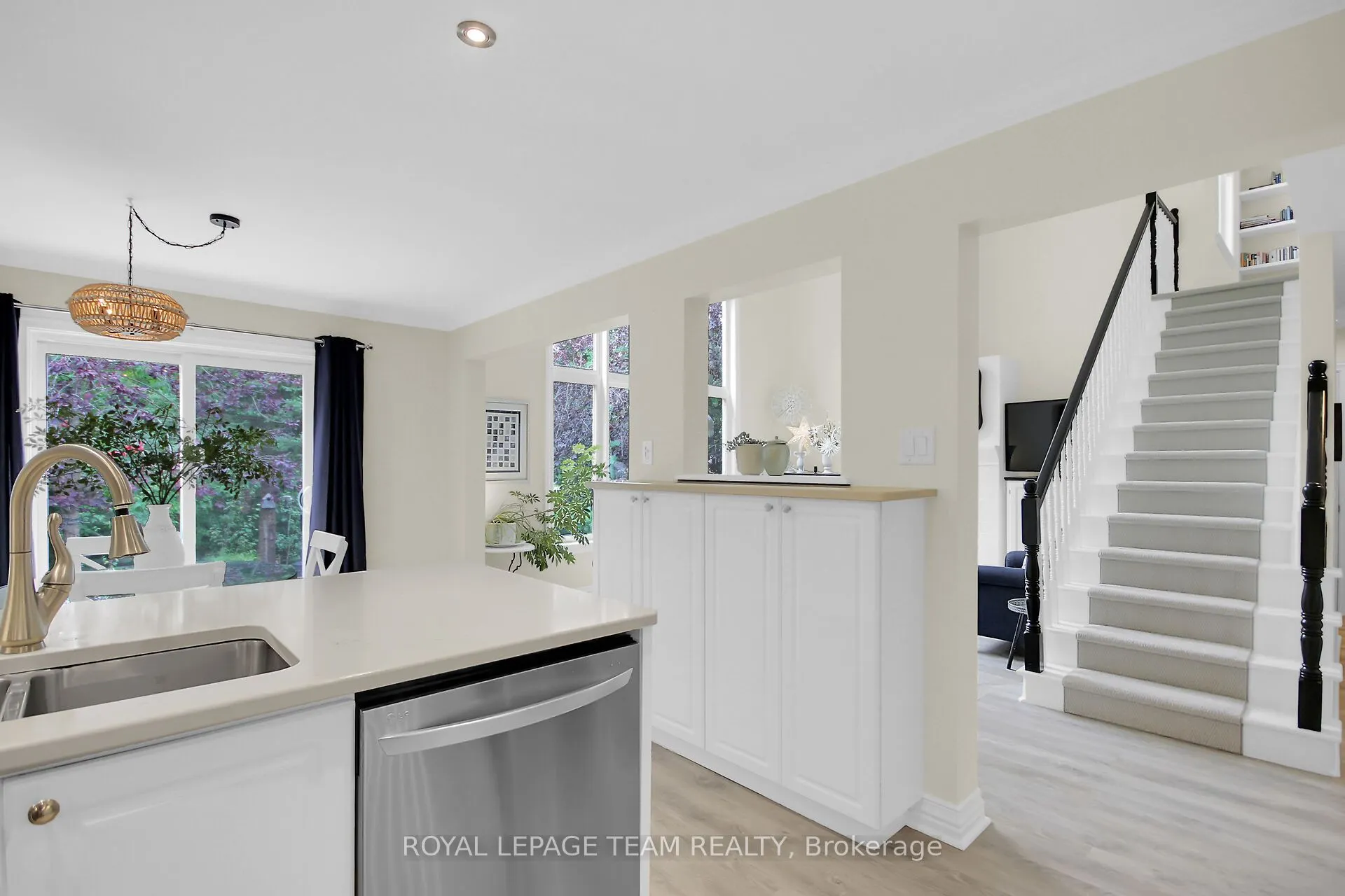 17 Forest Creek Drive