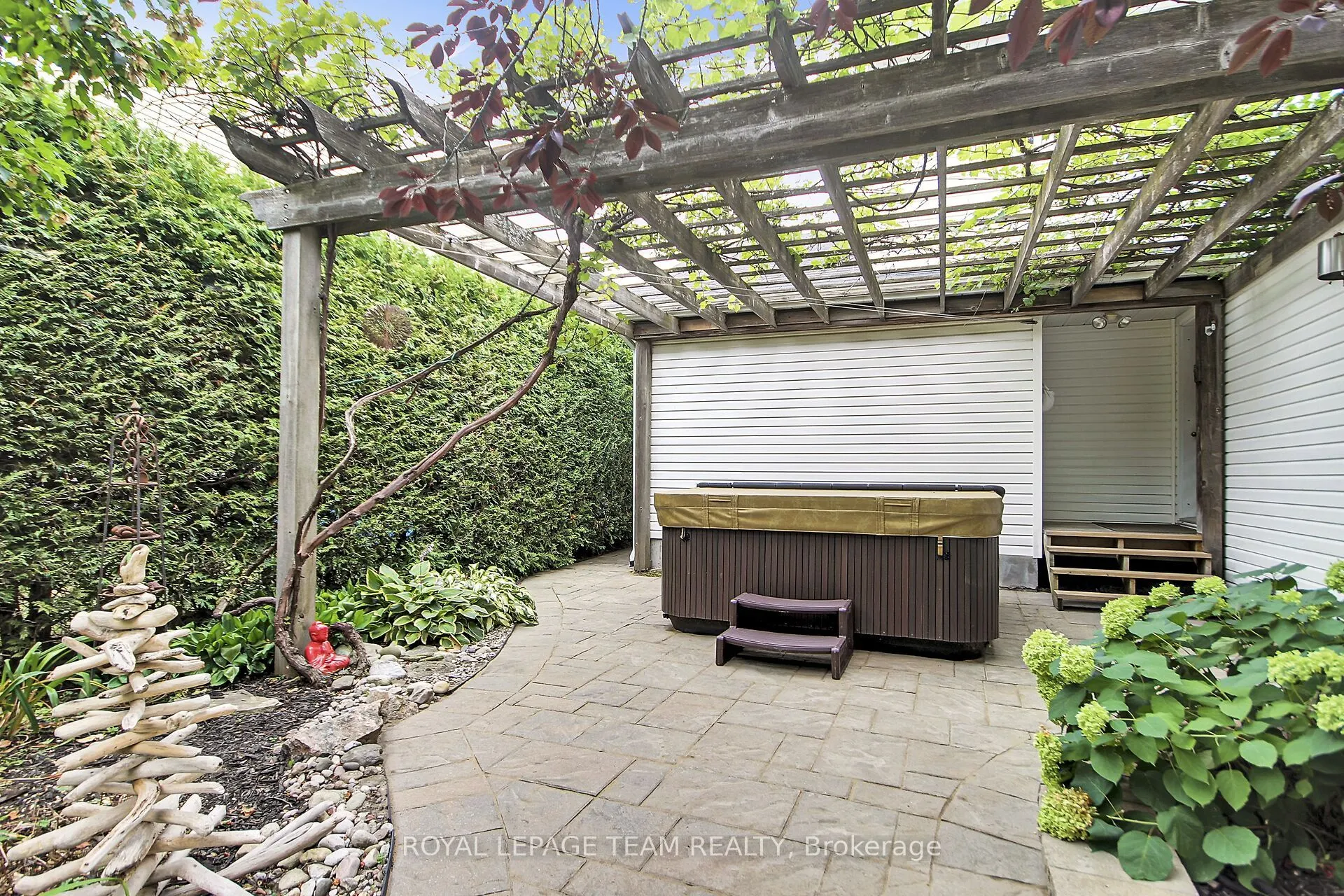 17 Forest Creek Drive