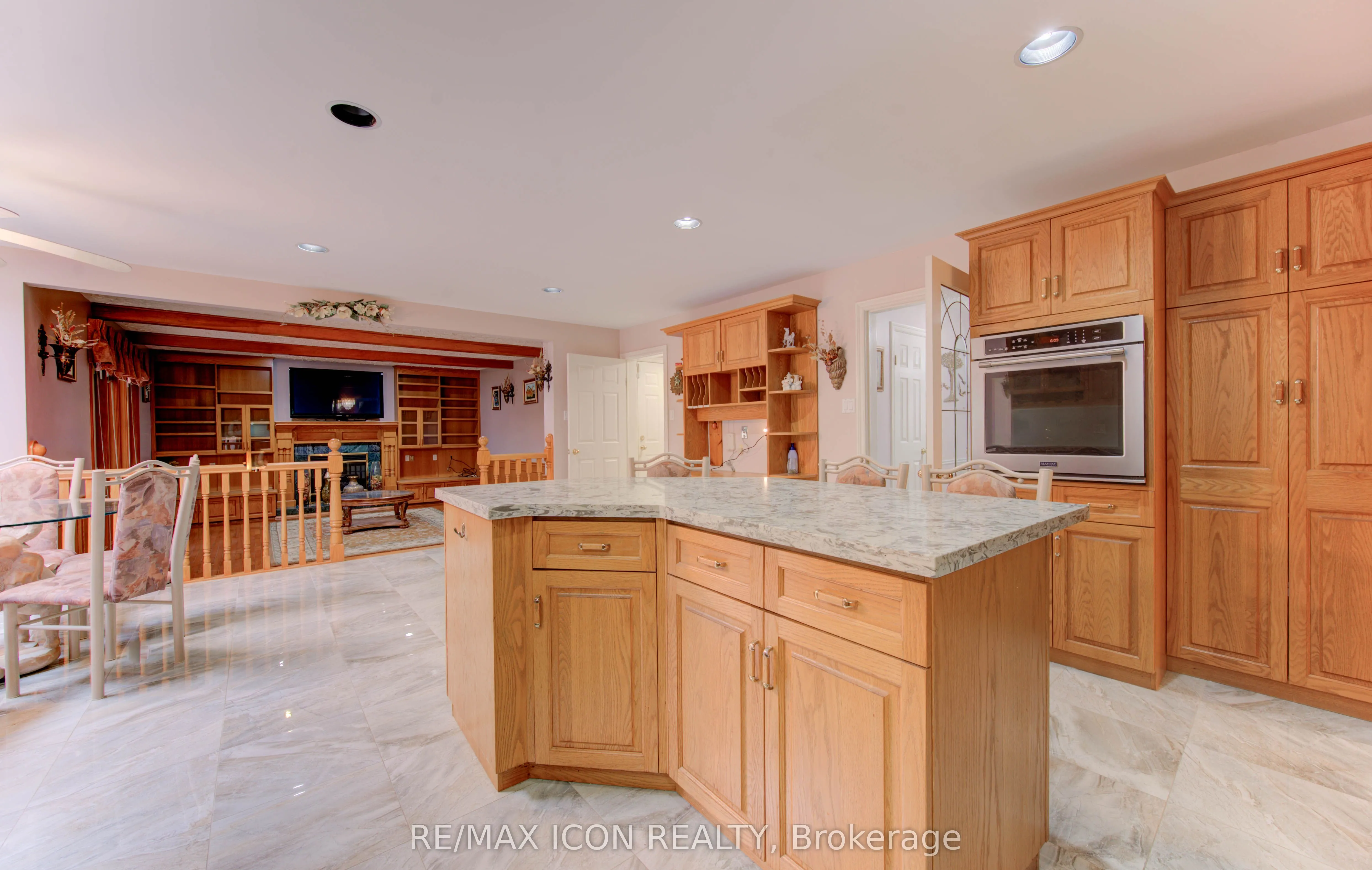 531 Sandbrooke Court