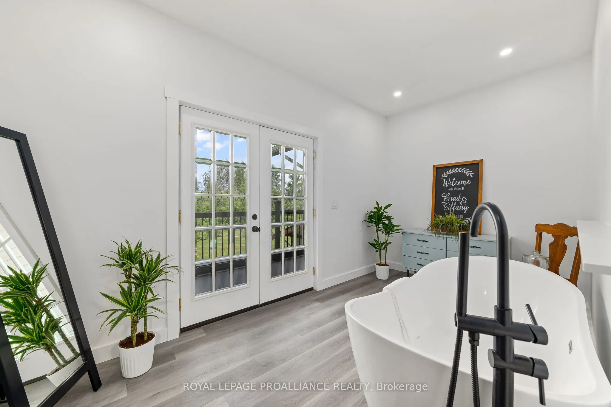 190 Lakeshore Road
