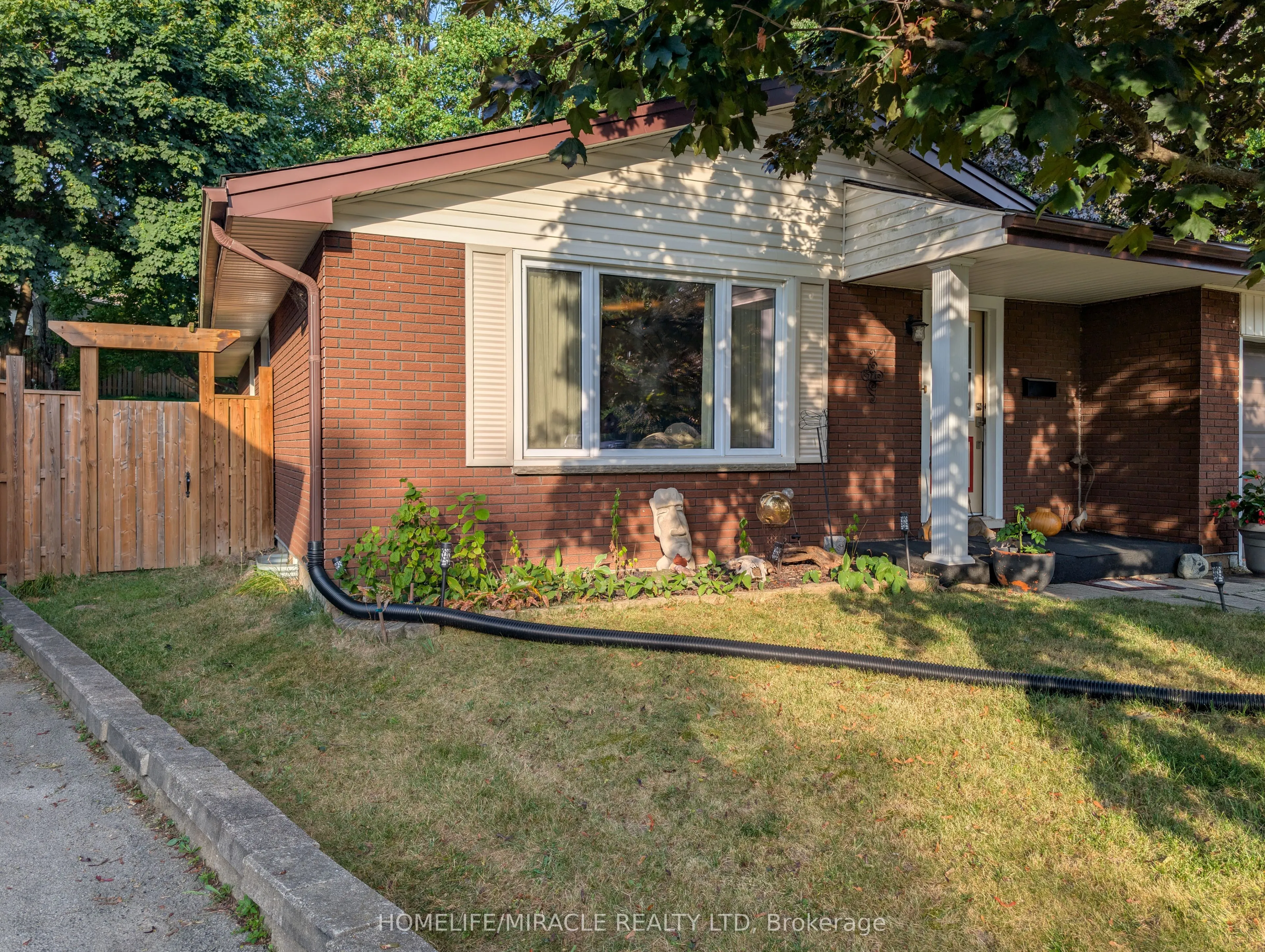 36 Arrowhead Place