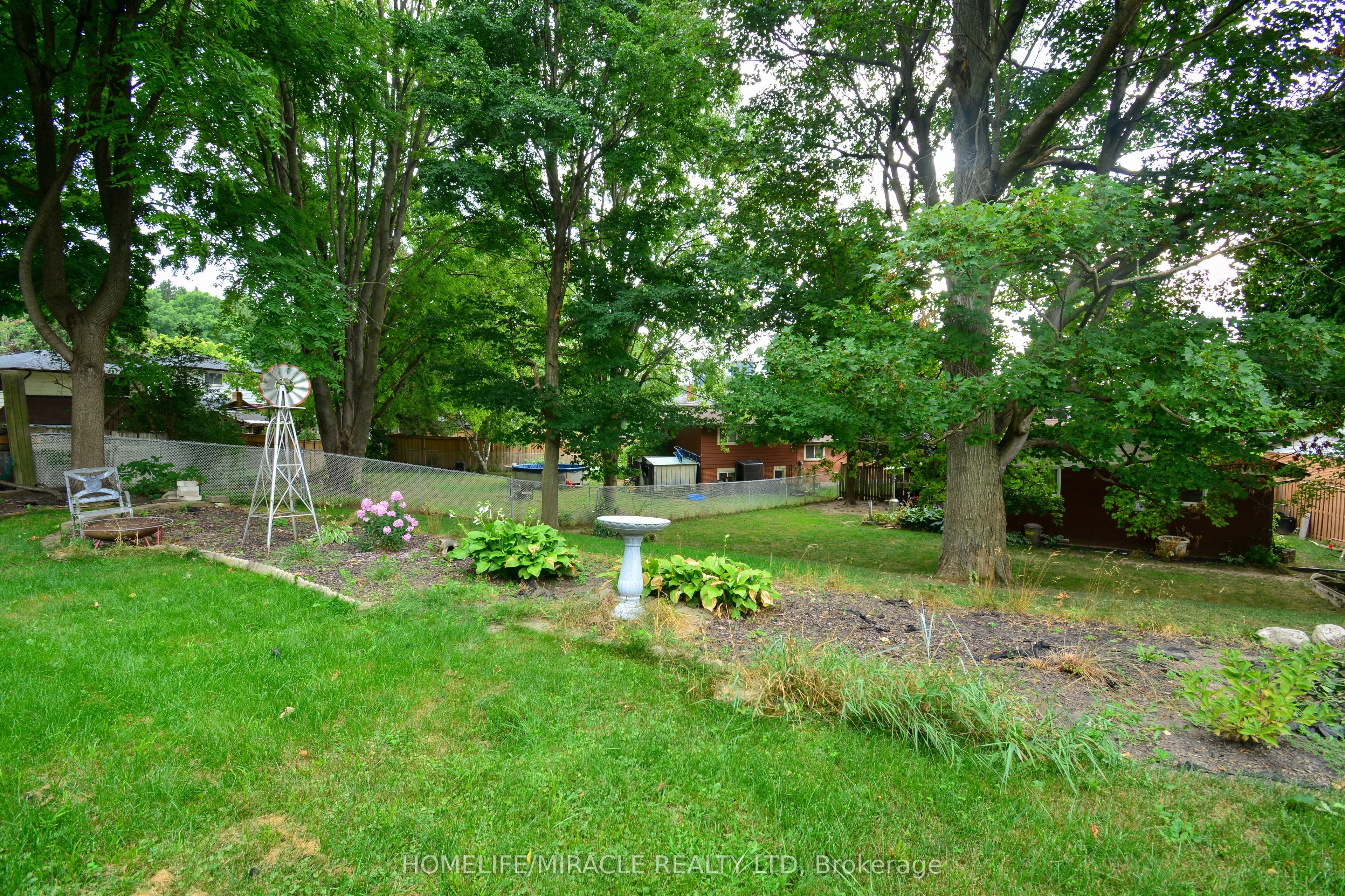36 Arrowhead Place