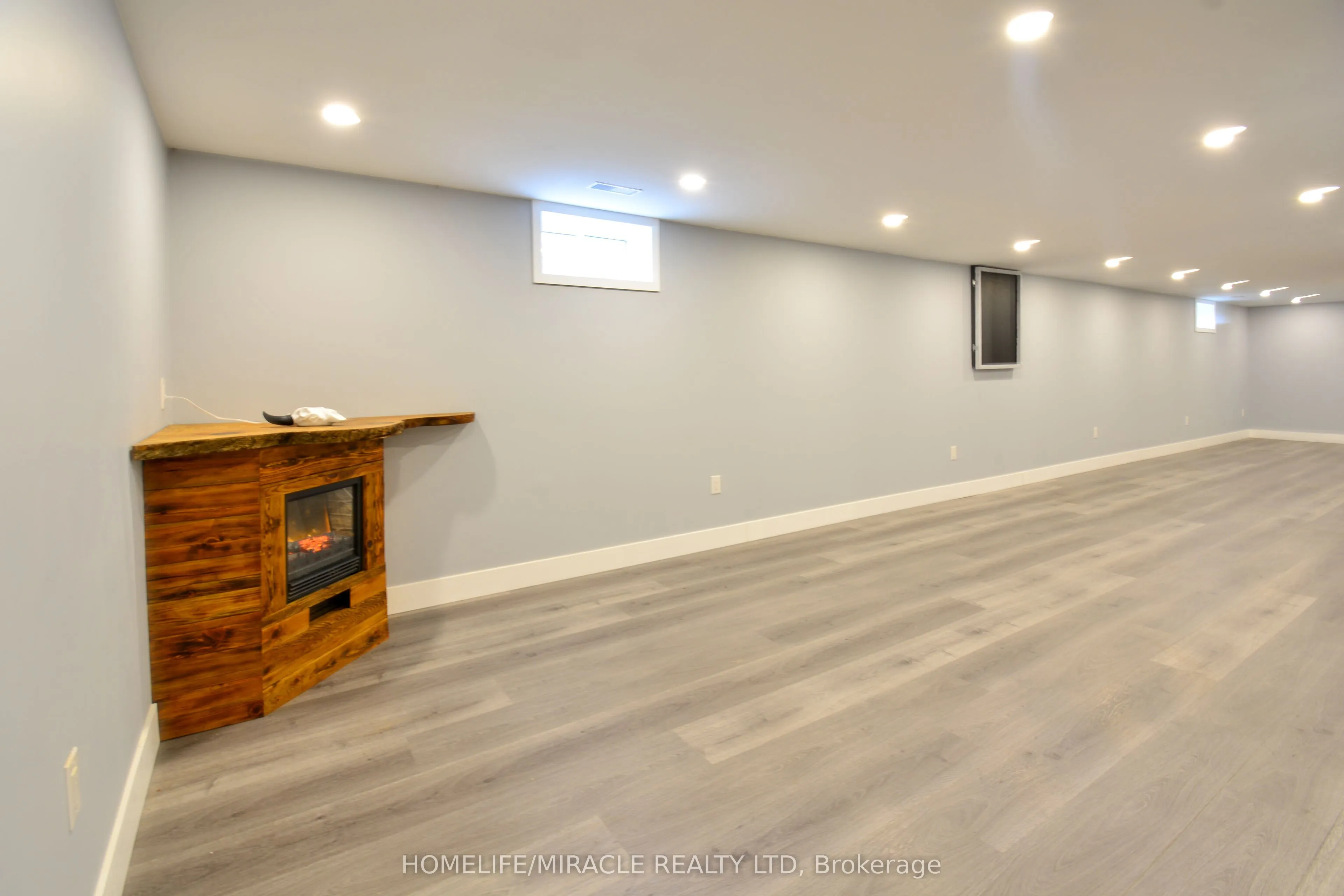 36 Arrowhead Place