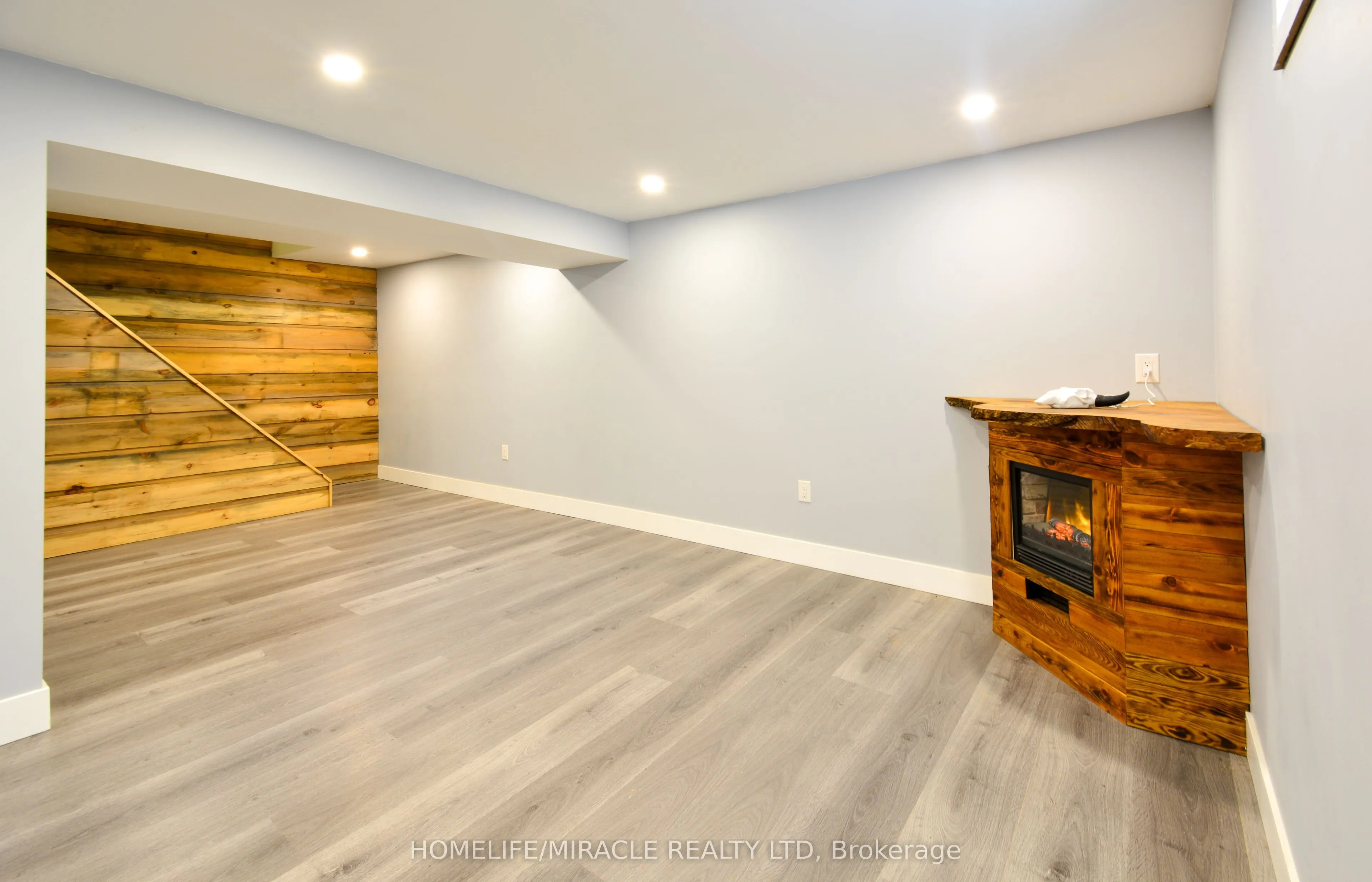 36 Arrowhead Place