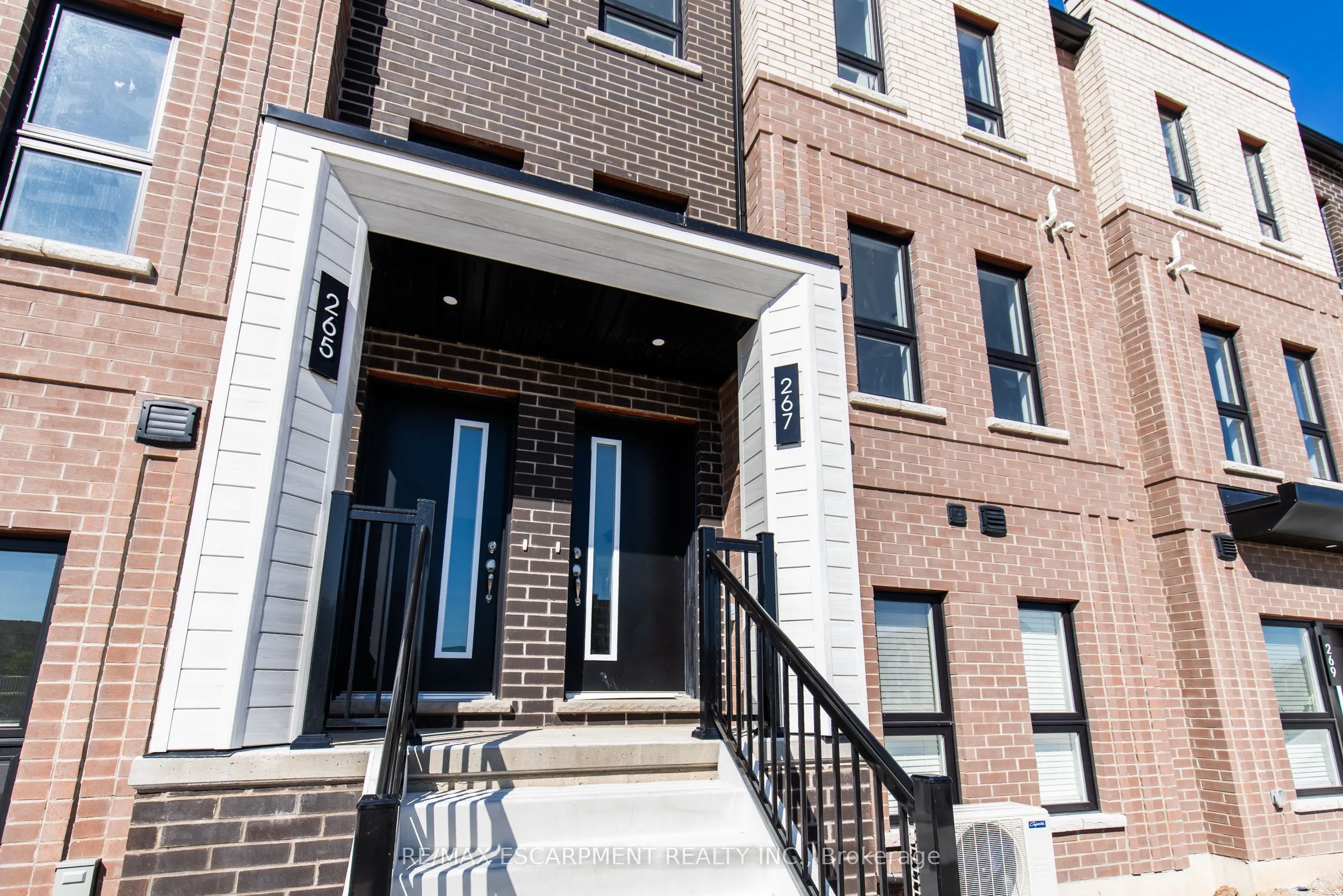267 Burke Street, #0