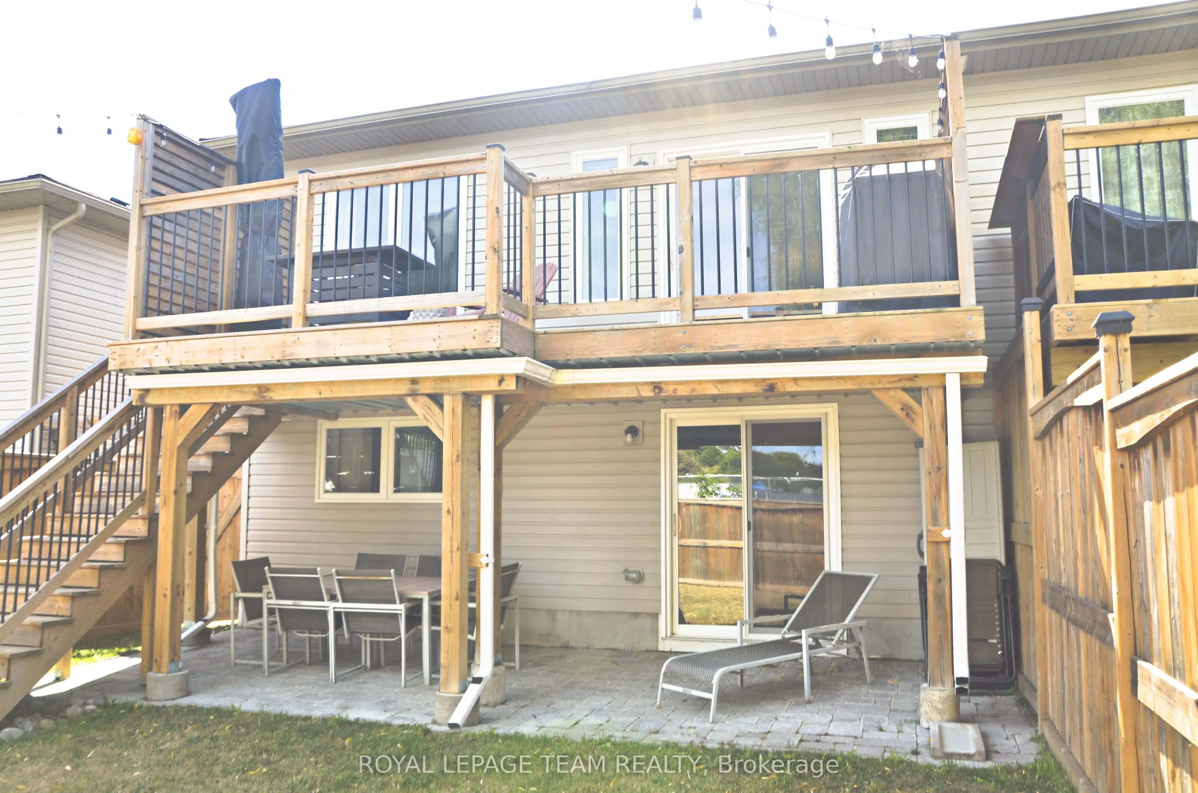 13A Centre Street N