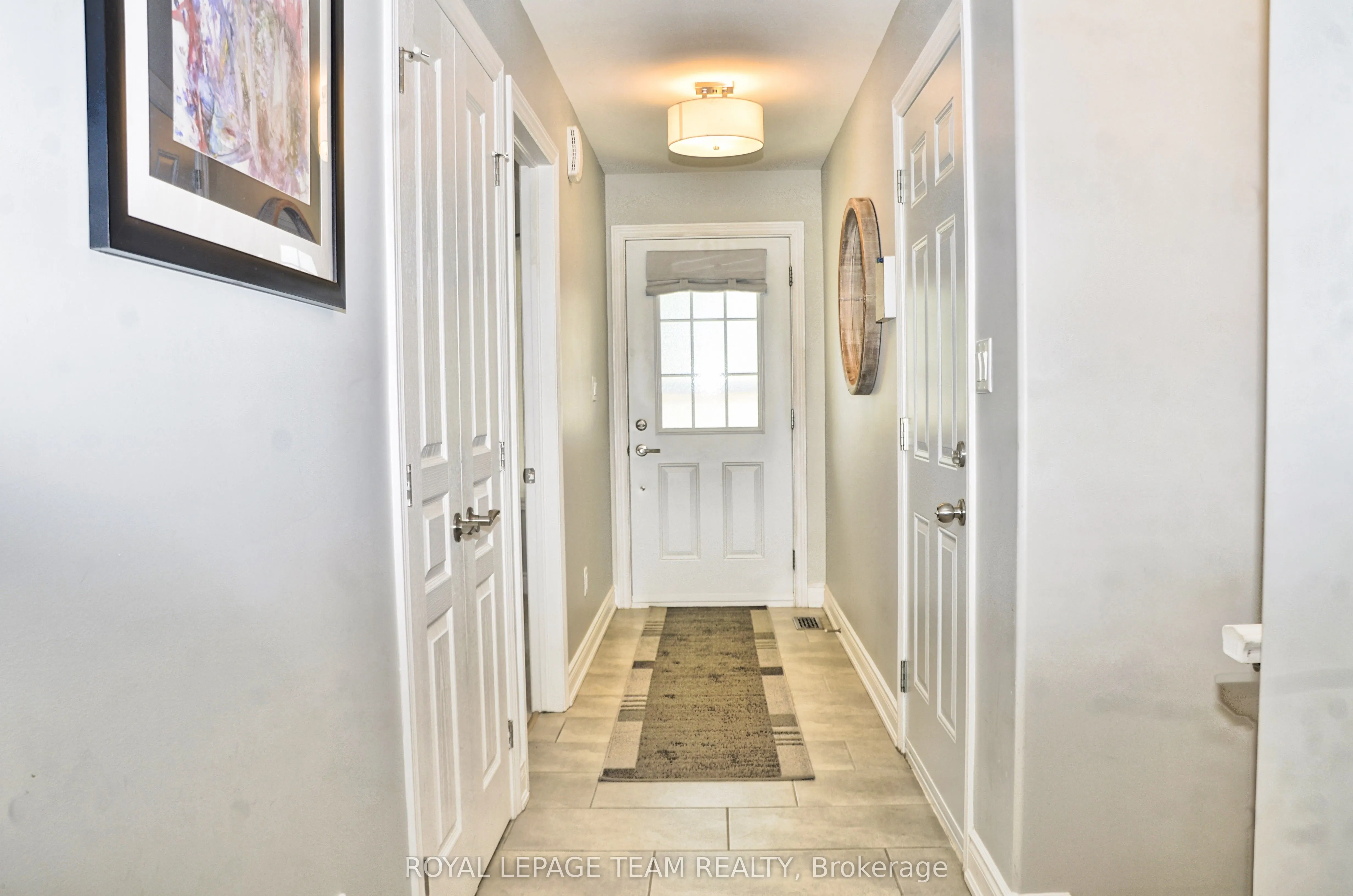 13A Centre Street N