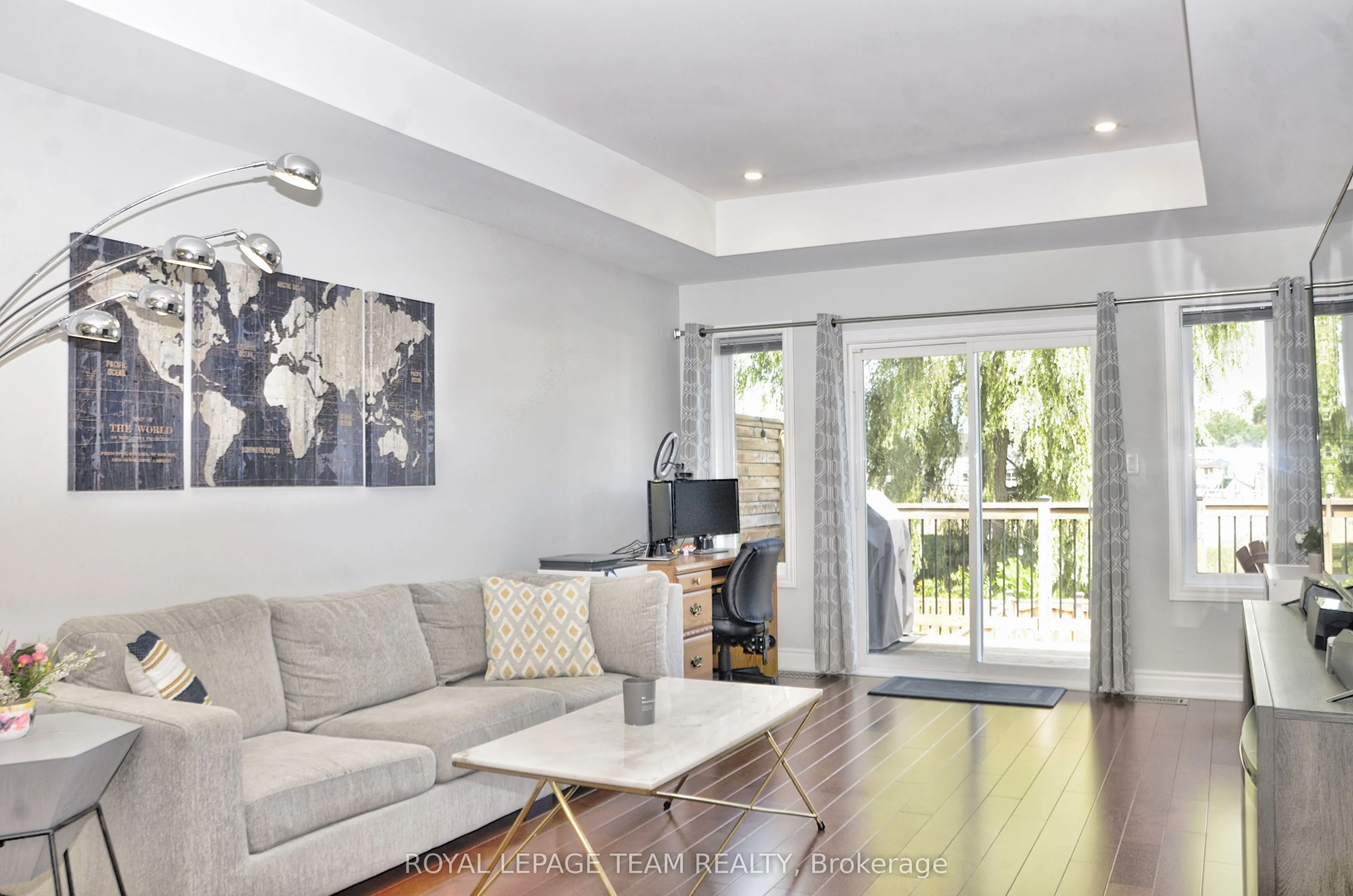 13A Centre Street N