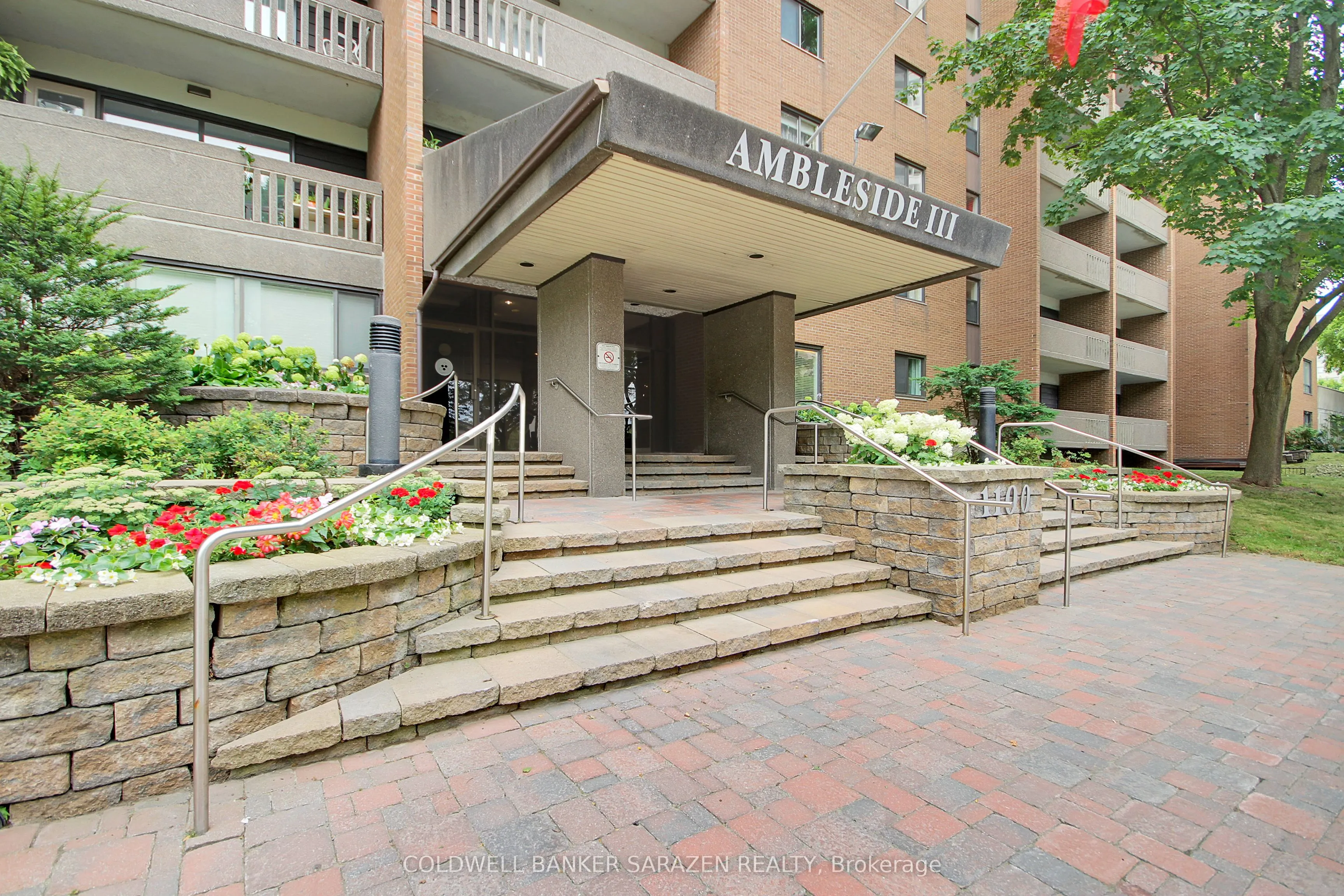 1100 Ambleside Drive, #612