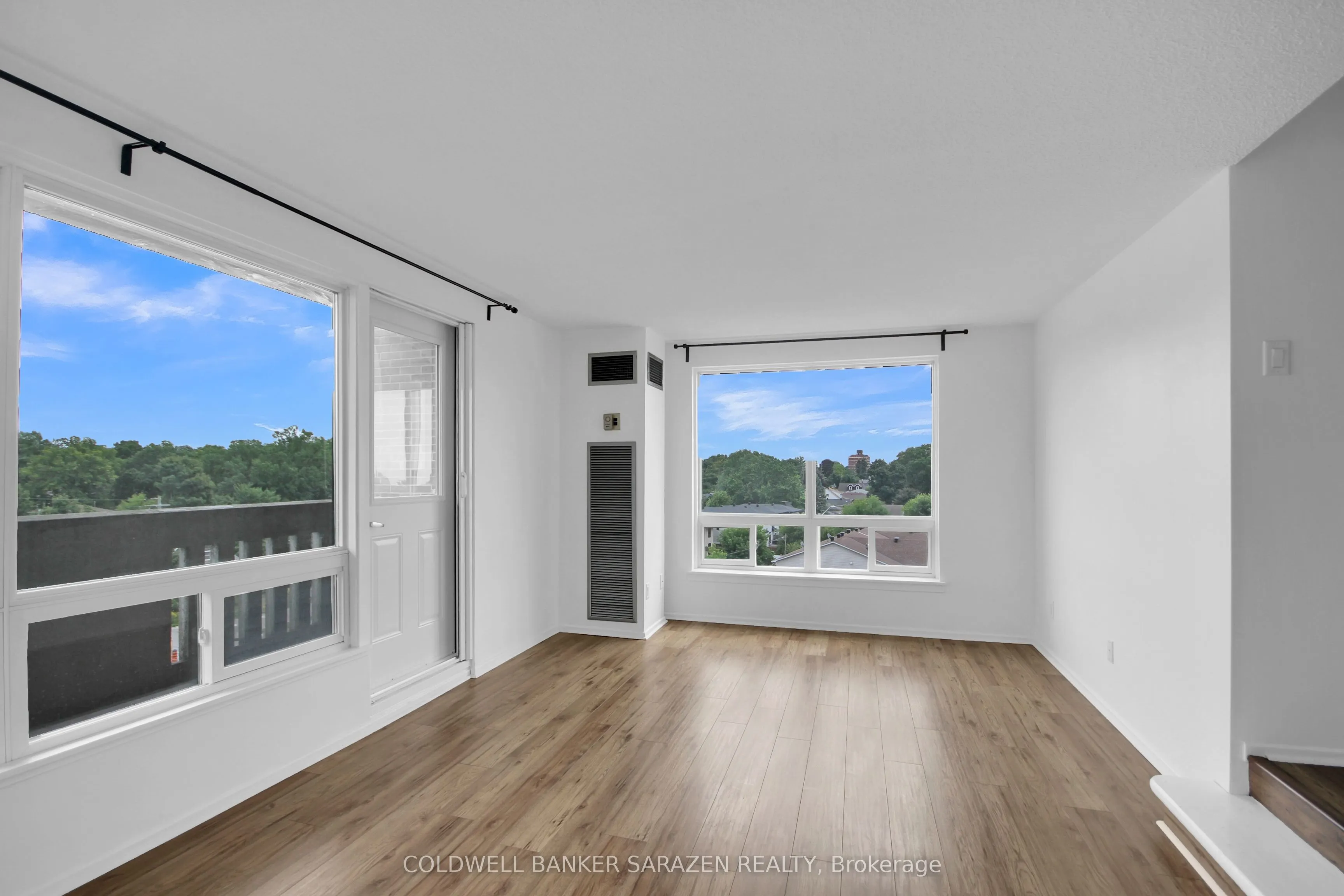 1100 Ambleside Drive, #612