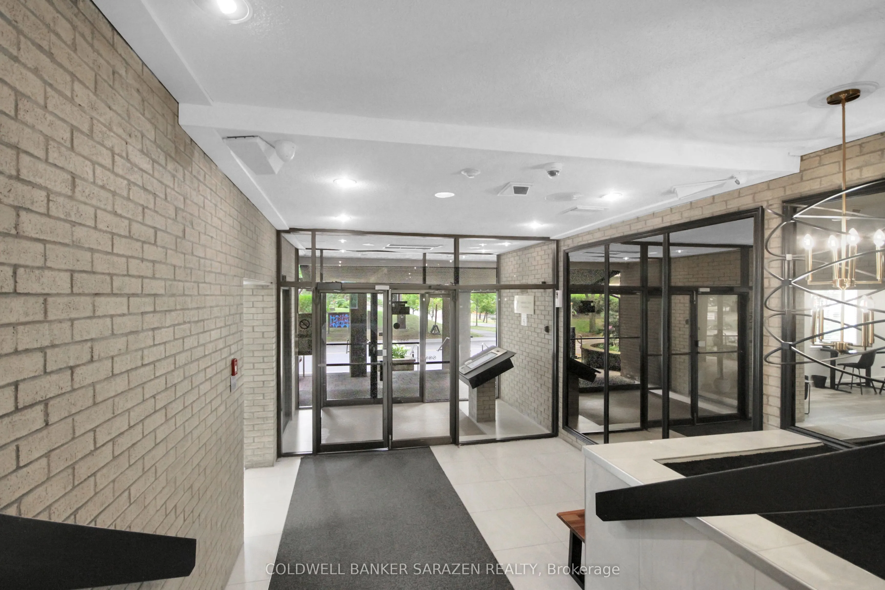 1100 Ambleside Drive, #612