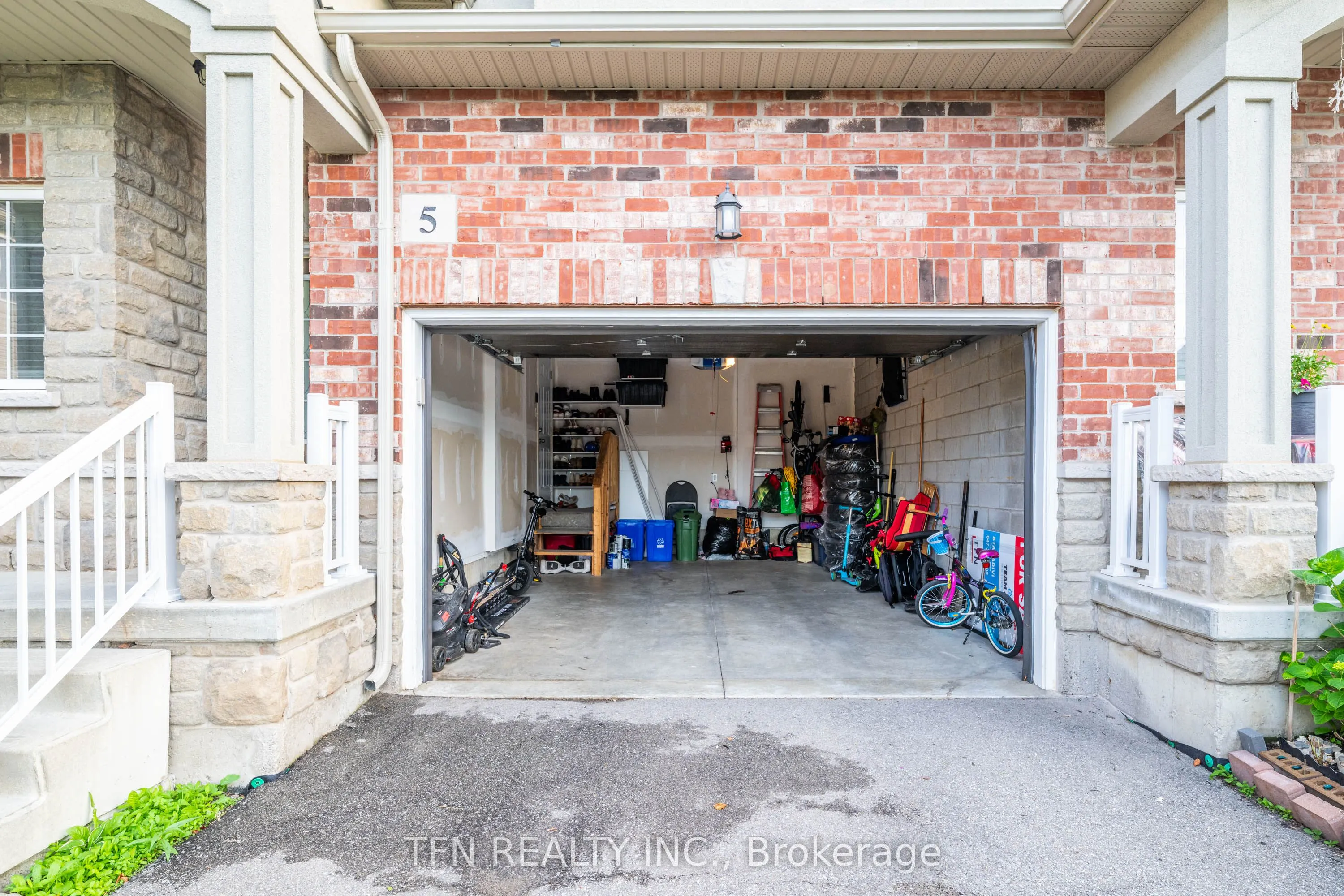 73 Medici Lane, #5