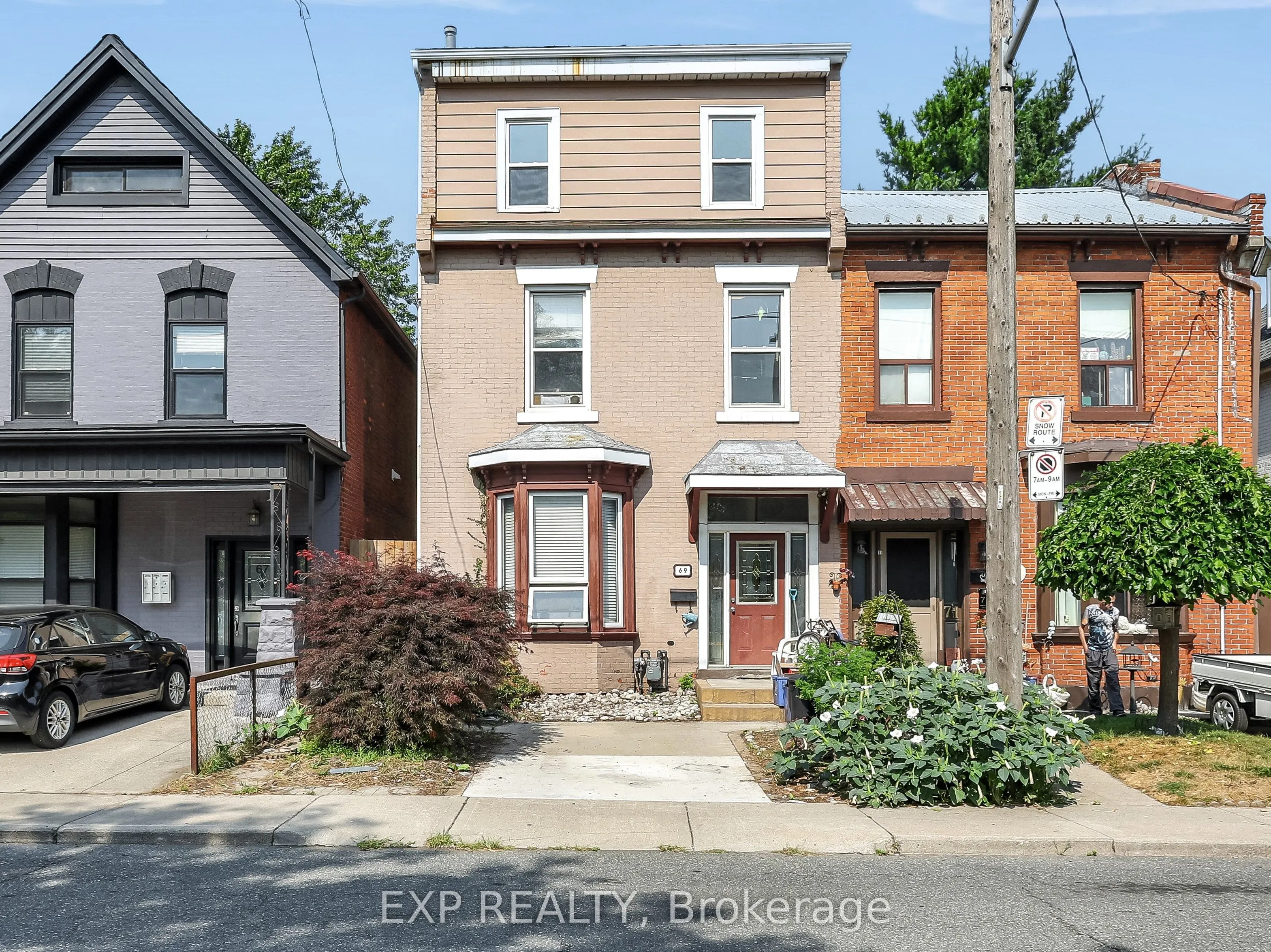 69 Victoria Avenue N