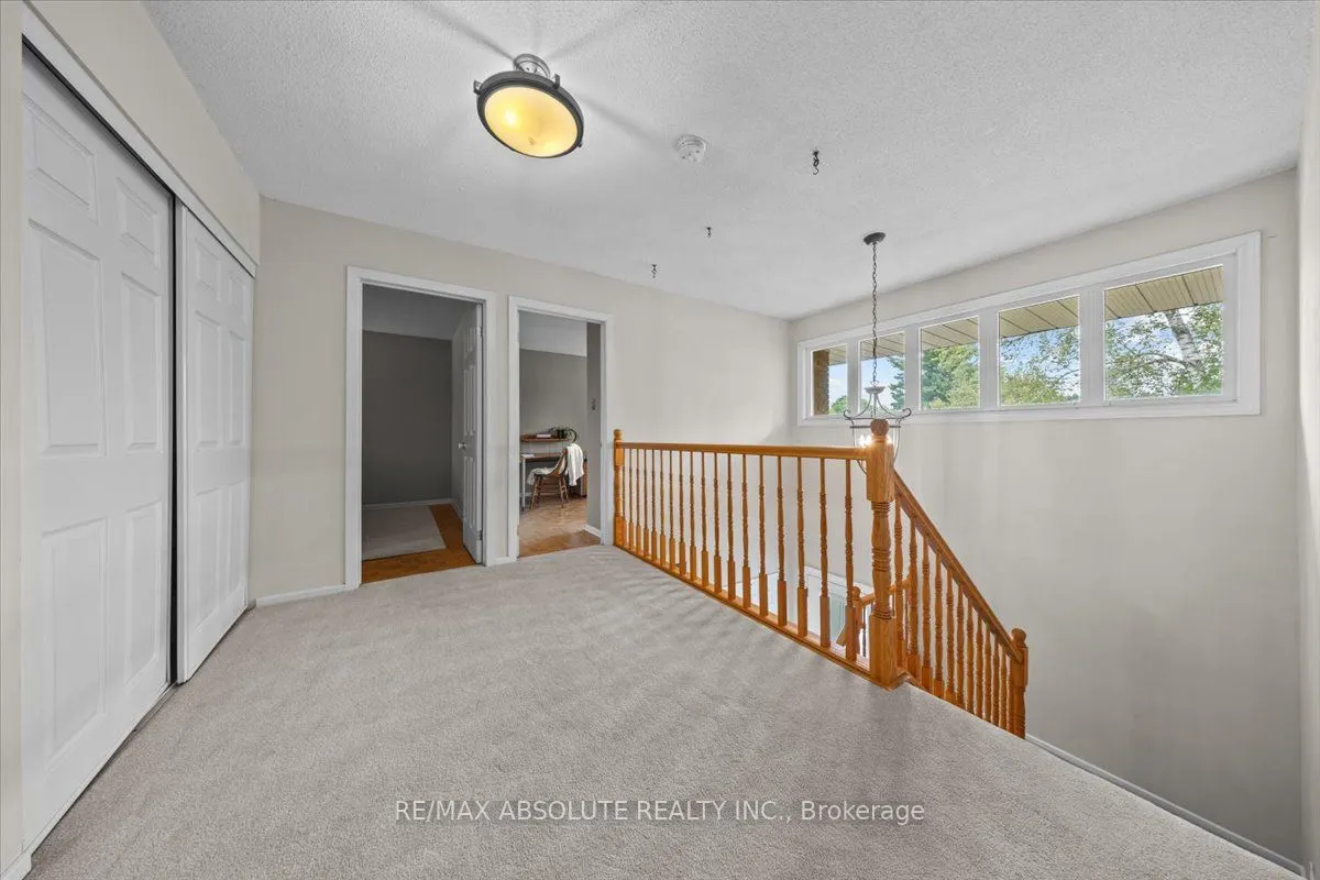 22 Banting Crescent