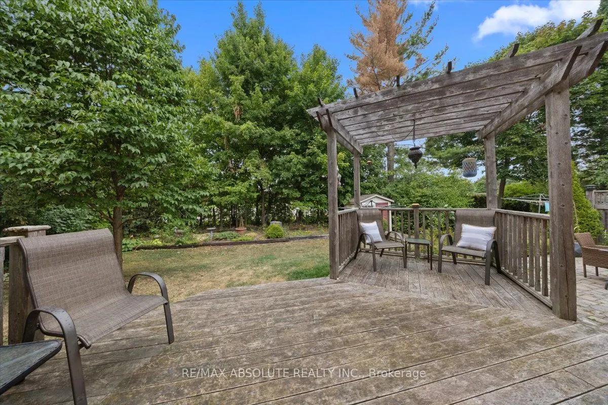 22 Banting Crescent