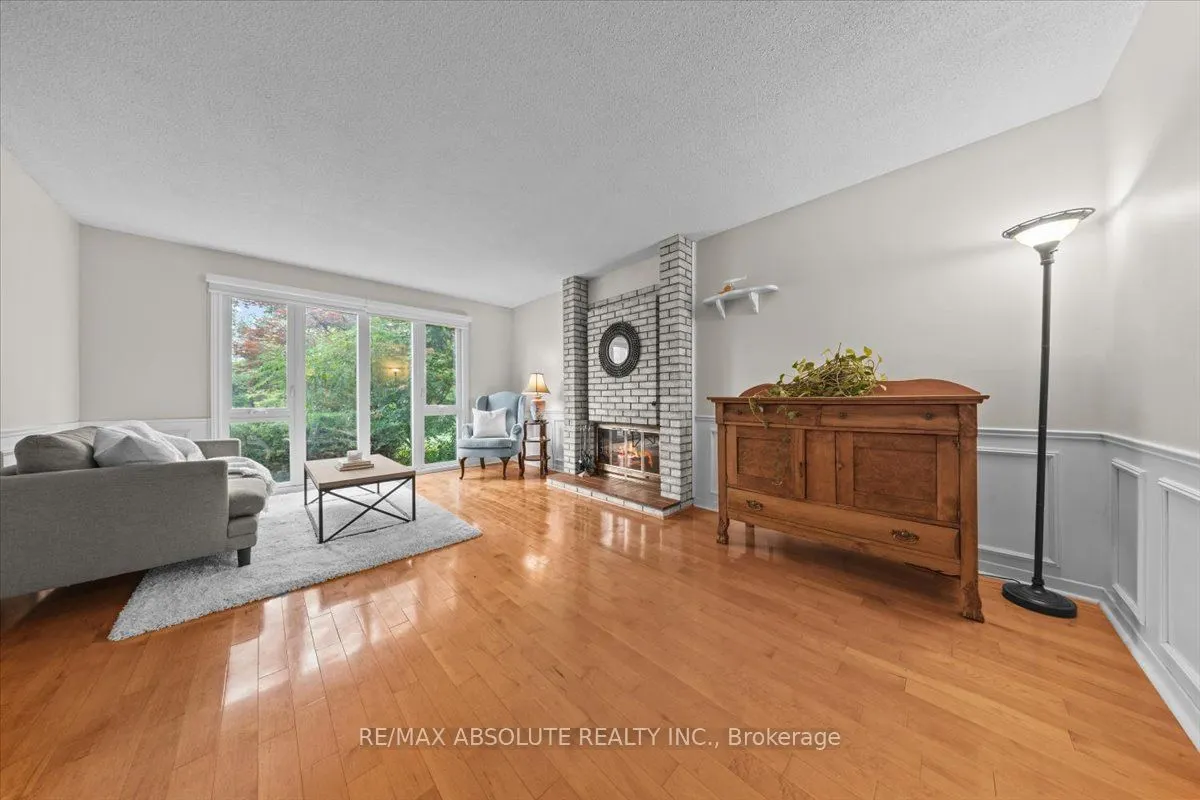 22 Banting Crescent
