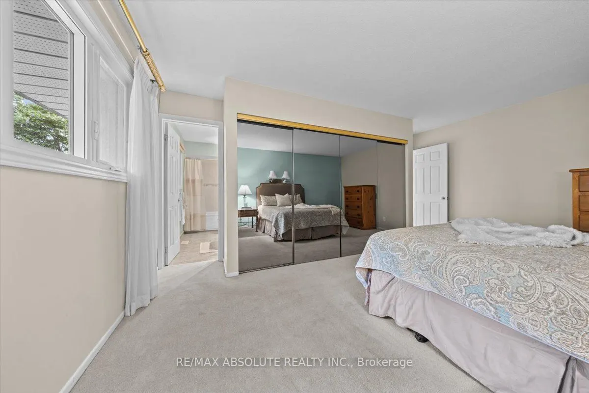 22 Banting Crescent