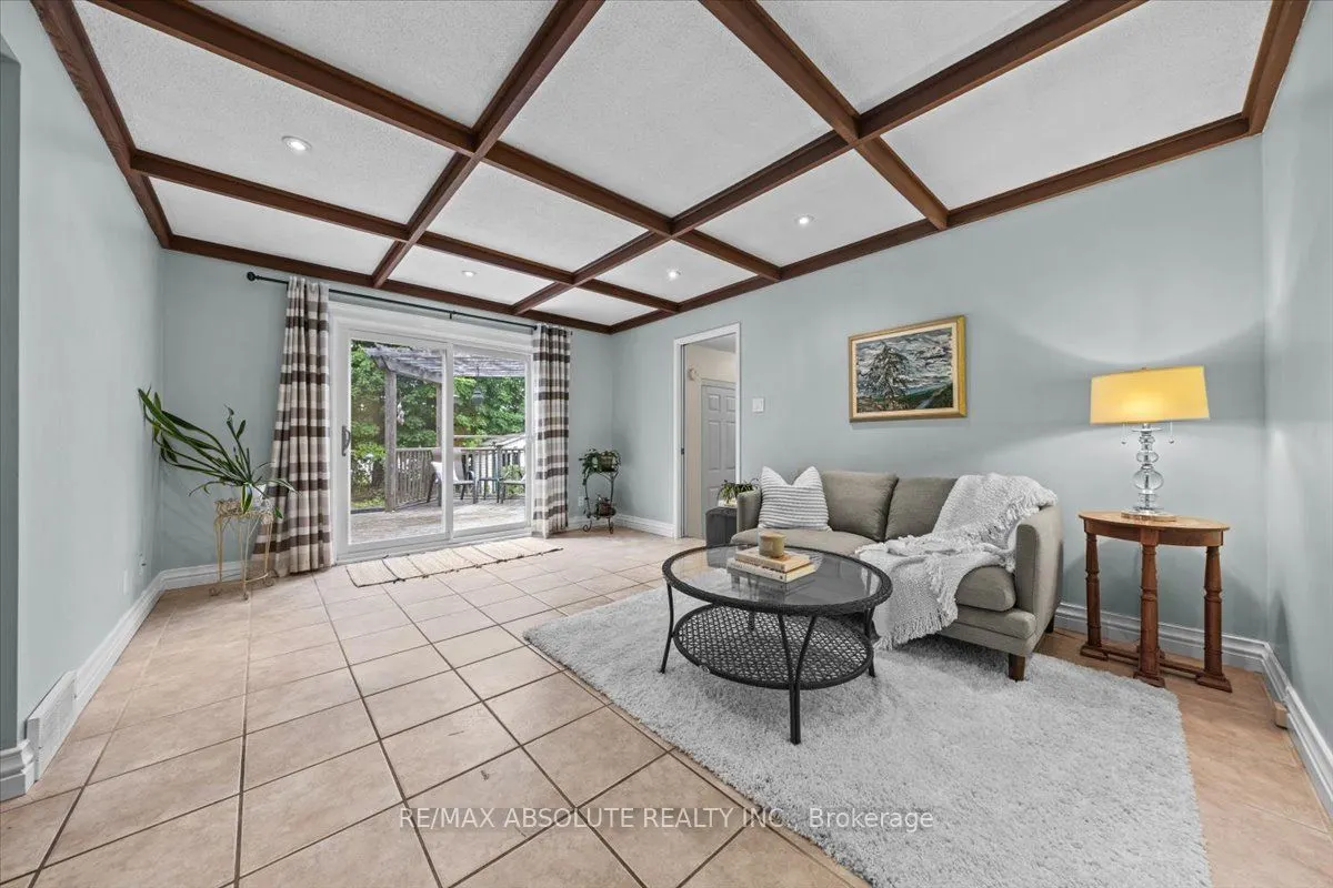 22 Banting Crescent
