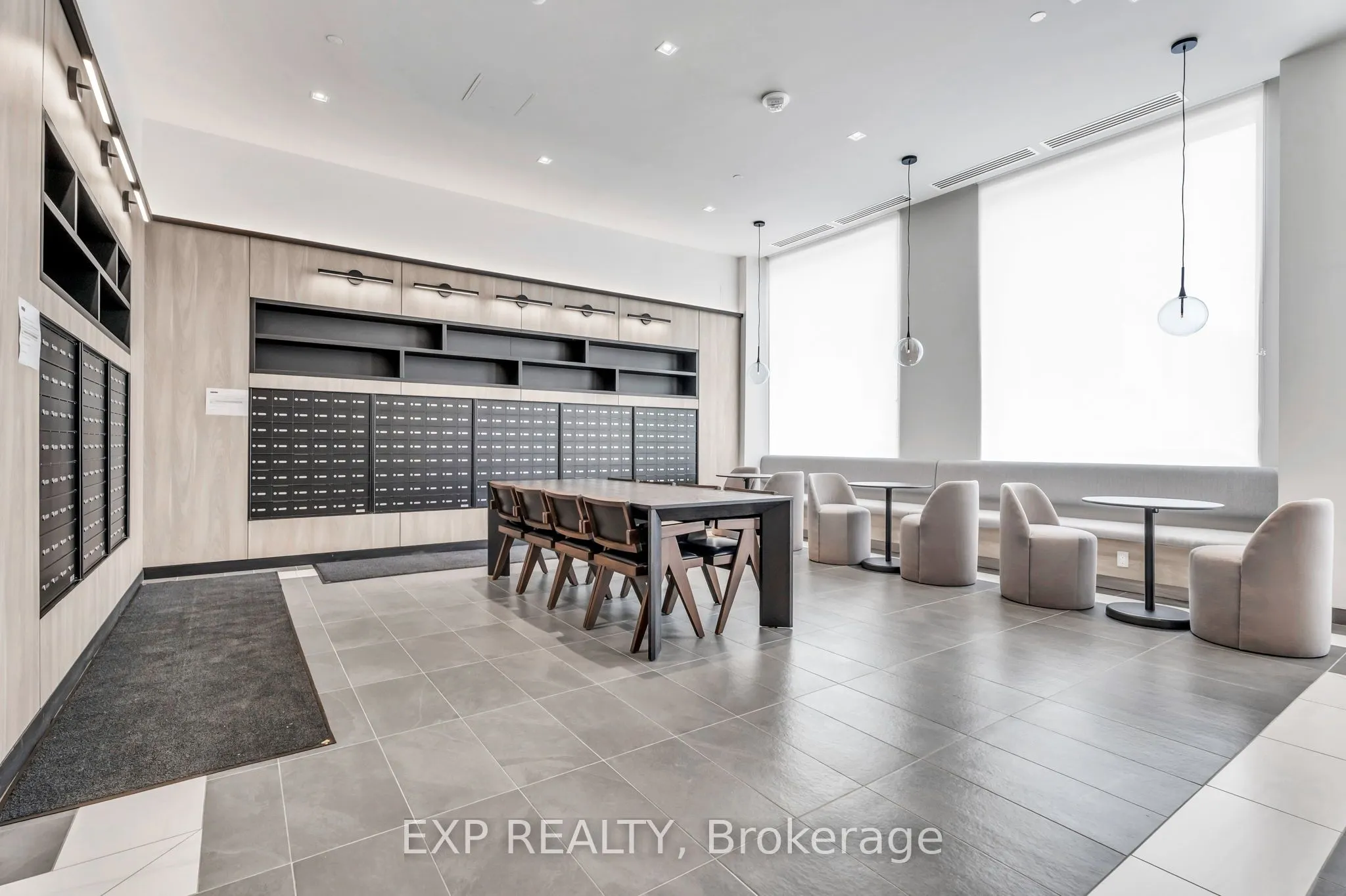 1 Jarvis Street, #828