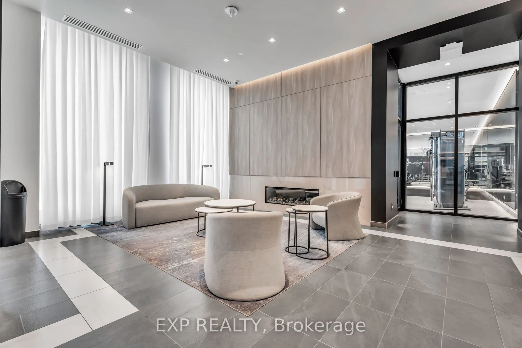 1 Jarvis Street, #828
