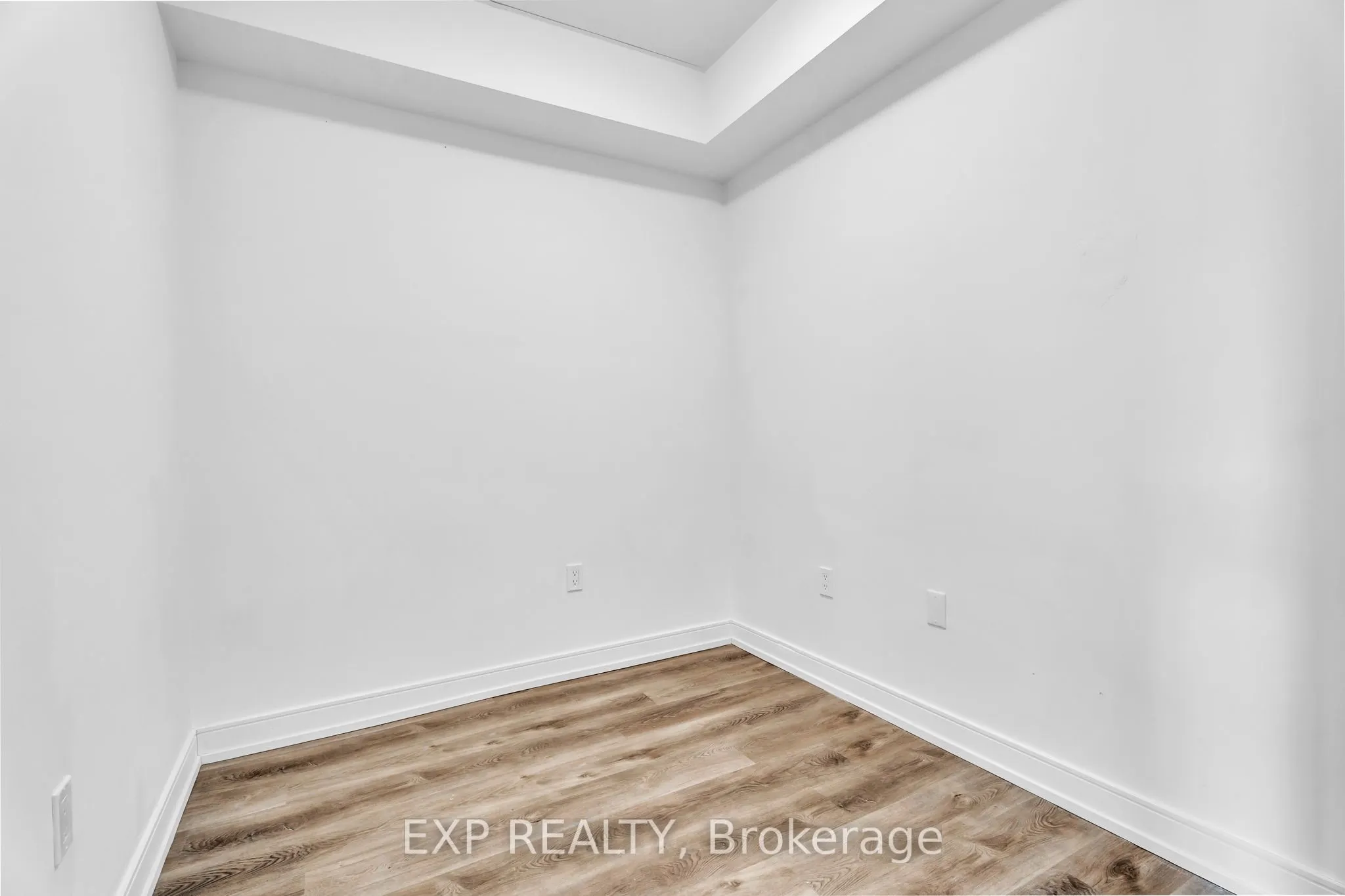 1 Jarvis Street, #828