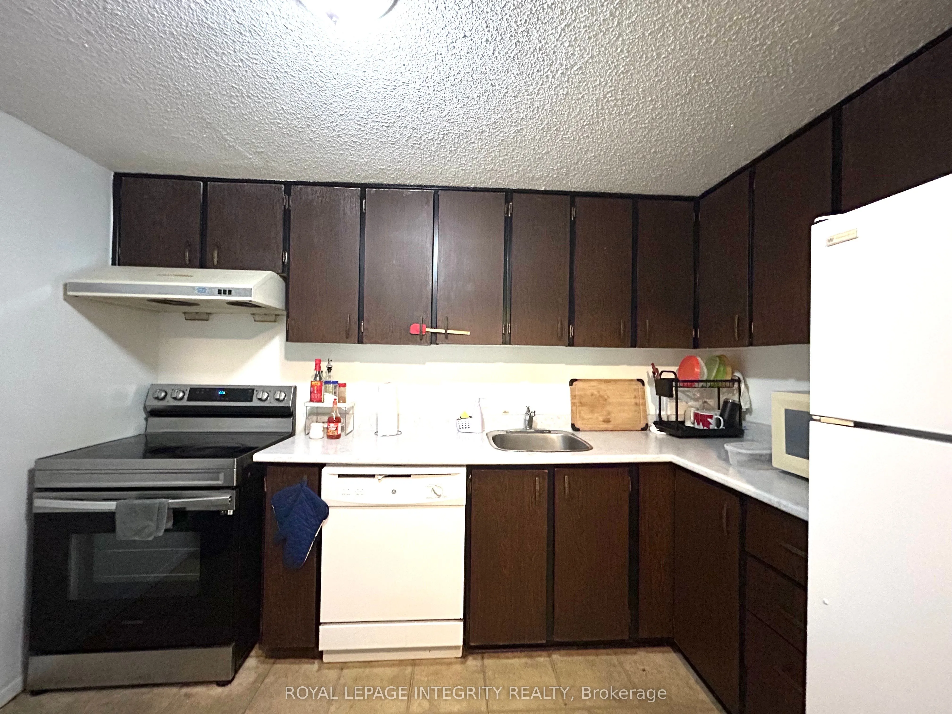 1785 Forbisher Lane, #2201