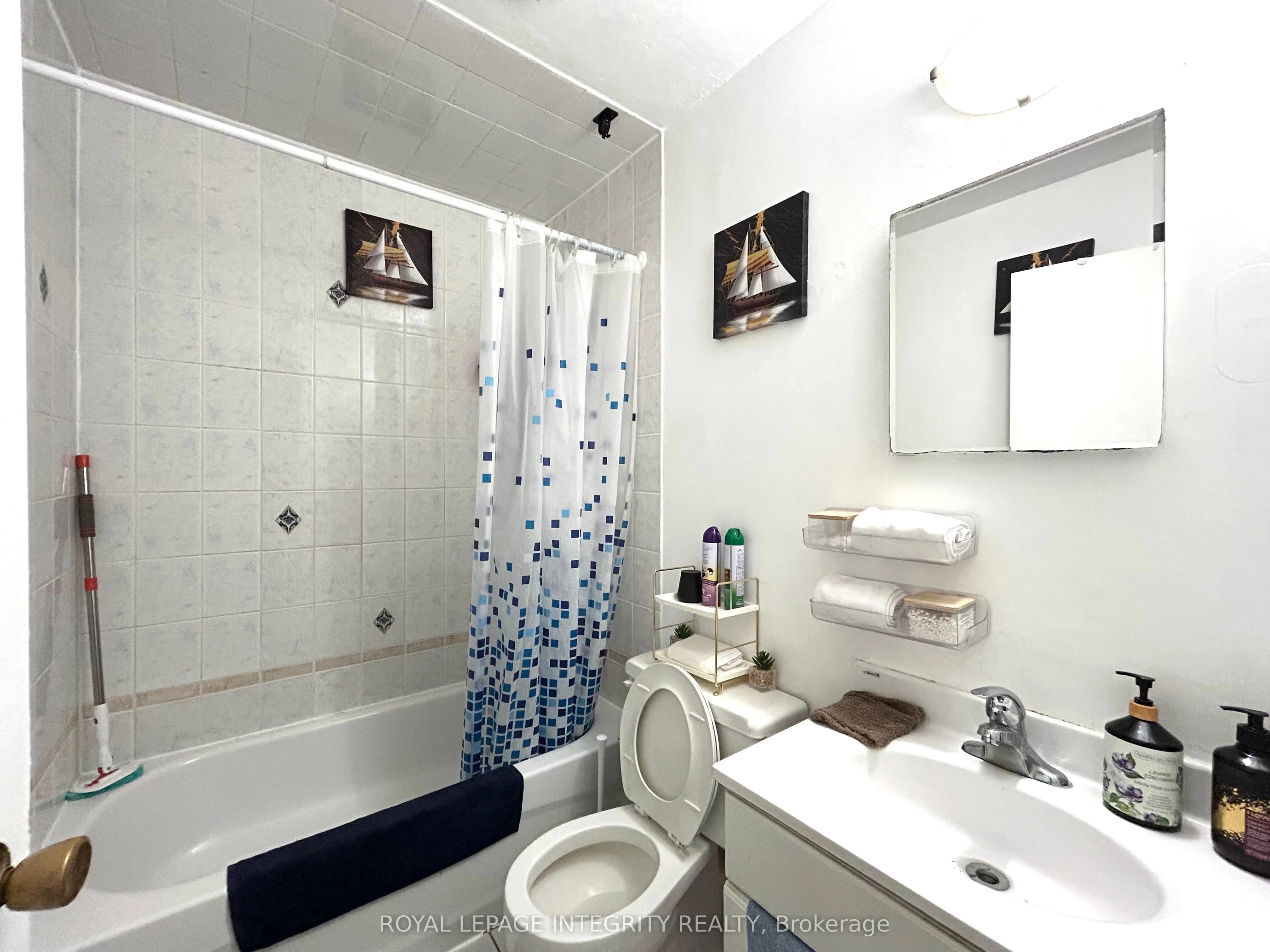 1785 Forbisher Lane, #2201