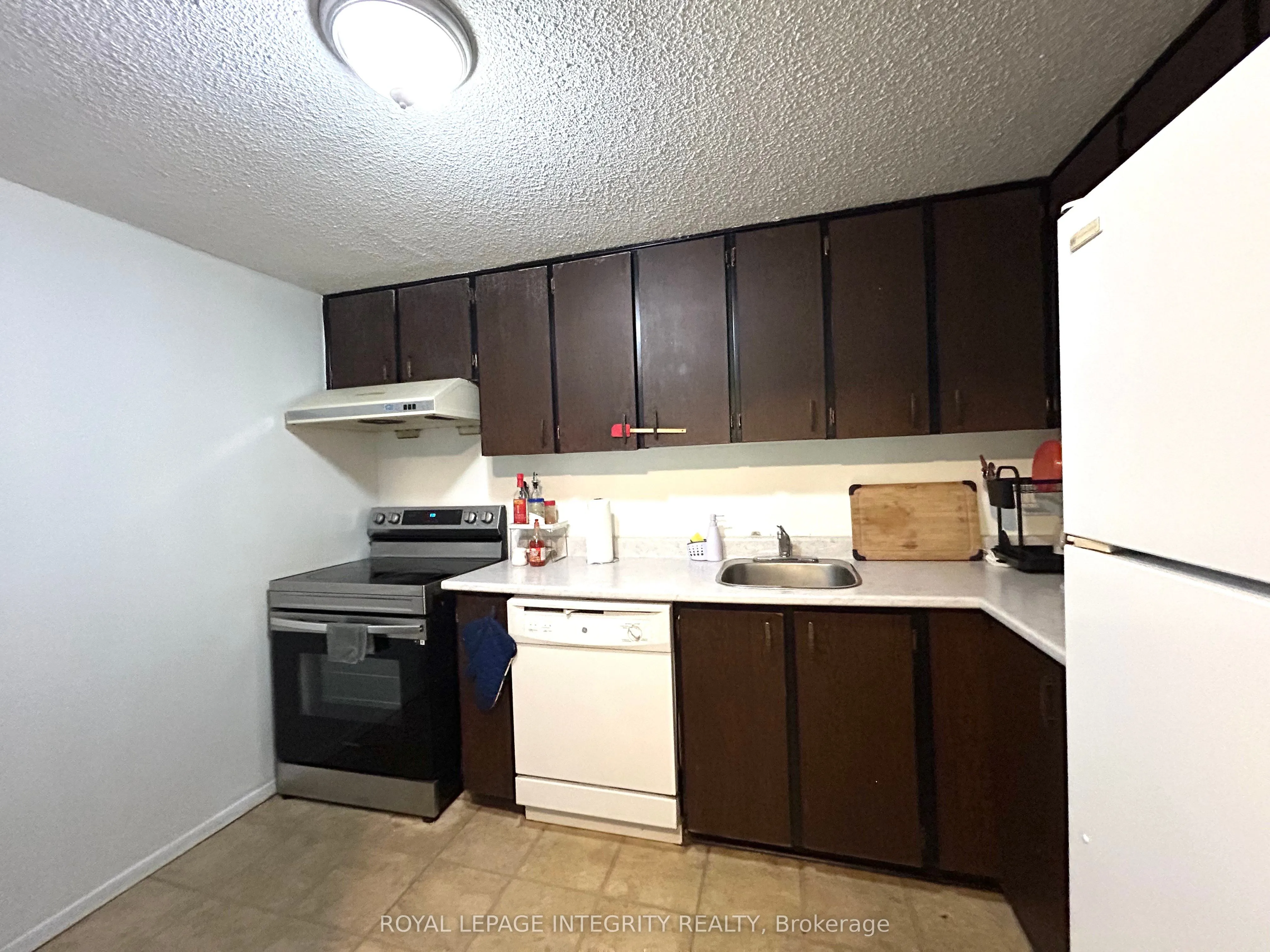 1785 Forbisher Lane, #2201