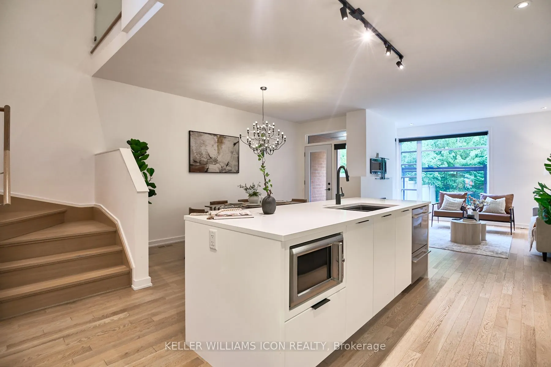 192 Larimar Circle