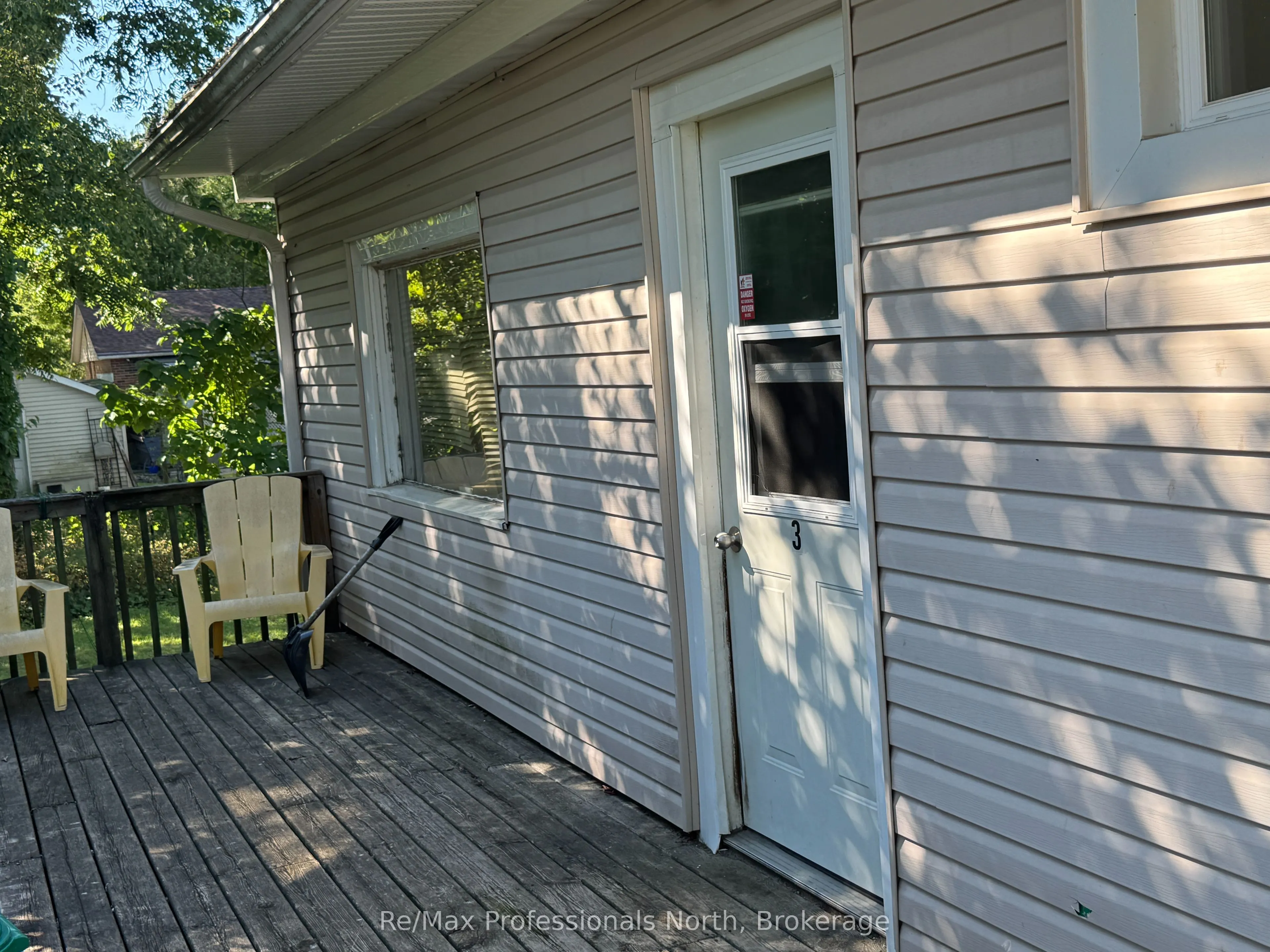 261 HOTCHKISS Street