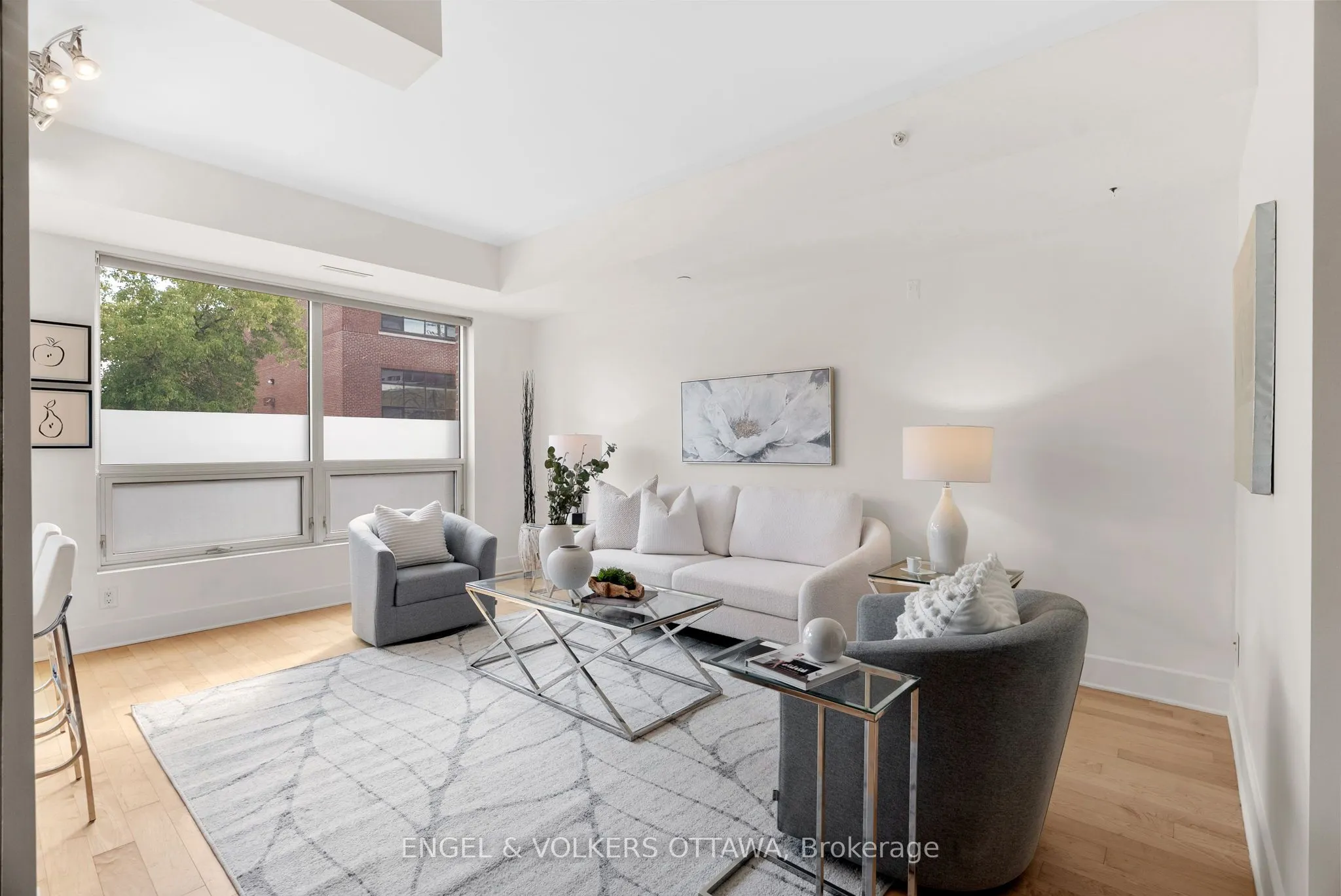 390 Booth Street, #106