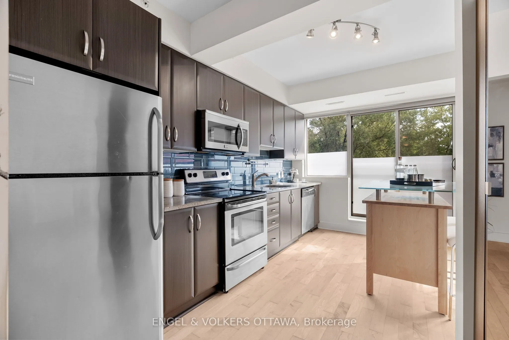 390 Booth Street, #106