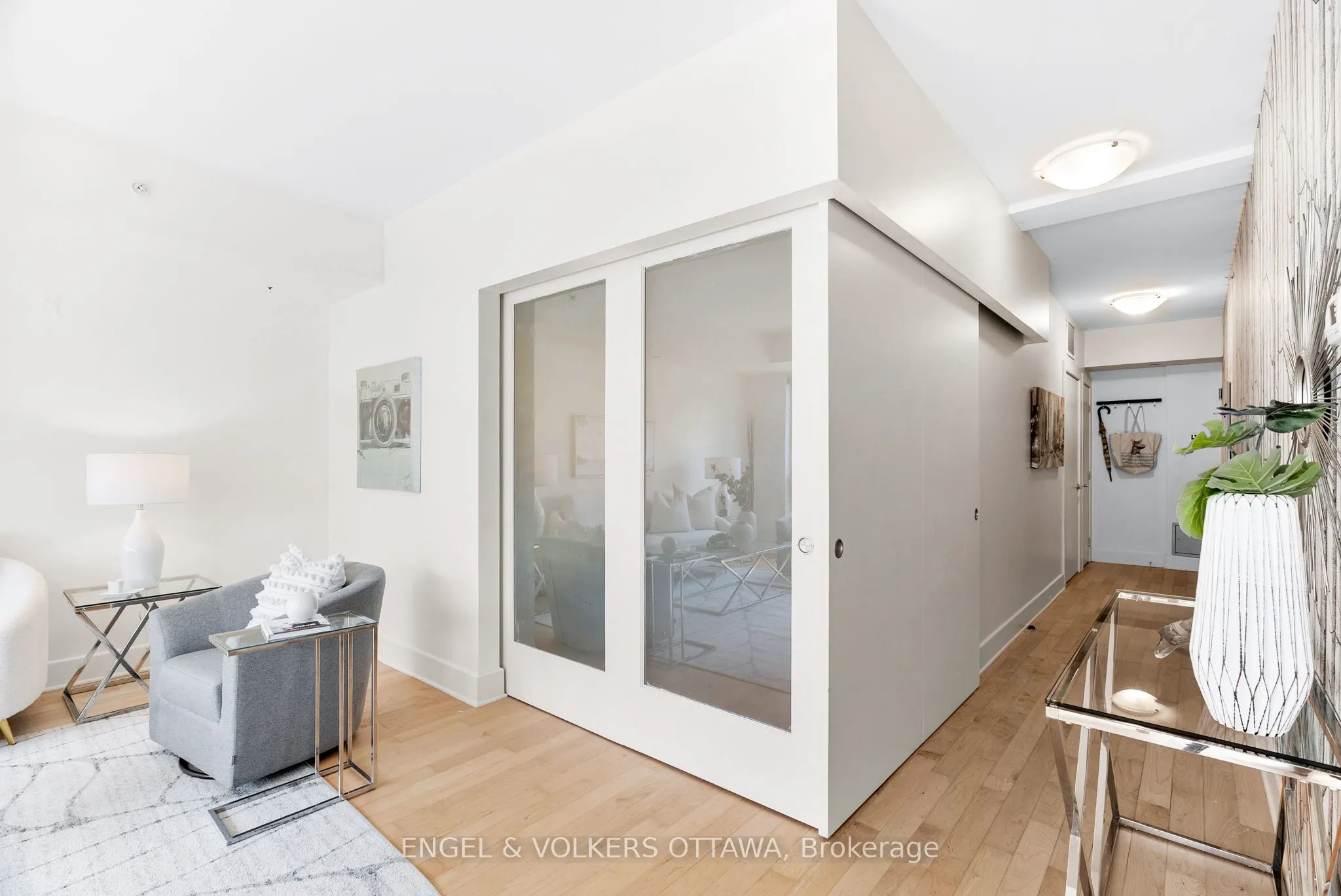 390 Booth Street, #106