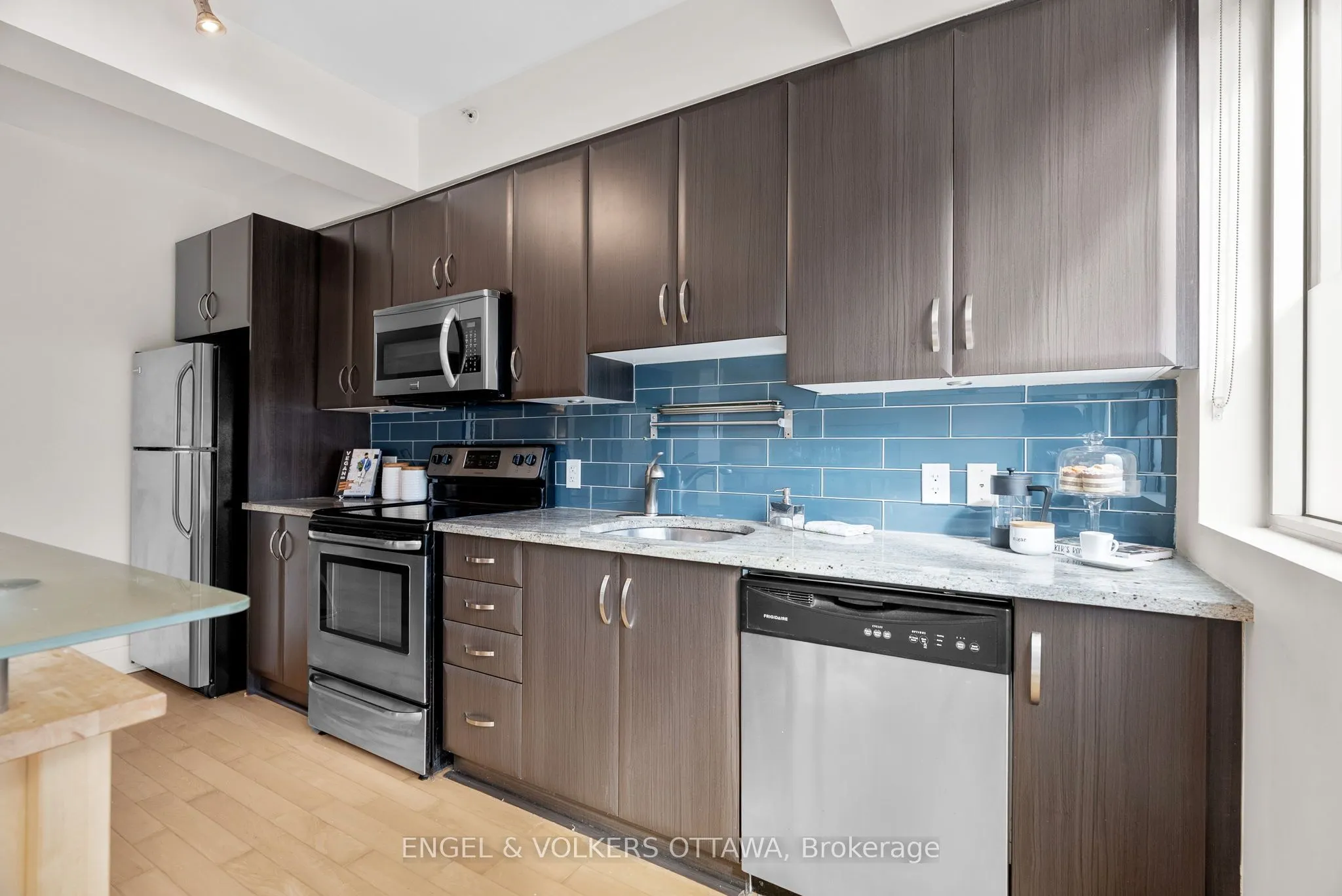 390 Booth Street, #106