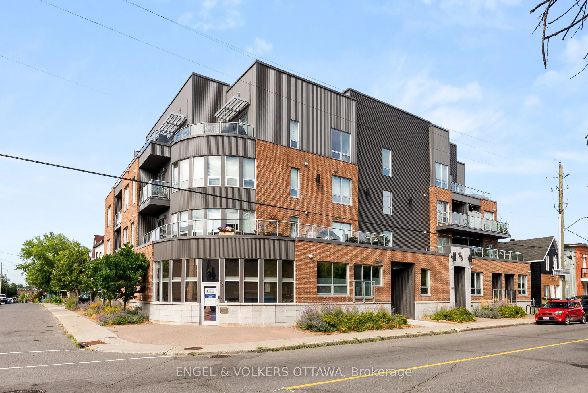 390 Booth Street, #106
