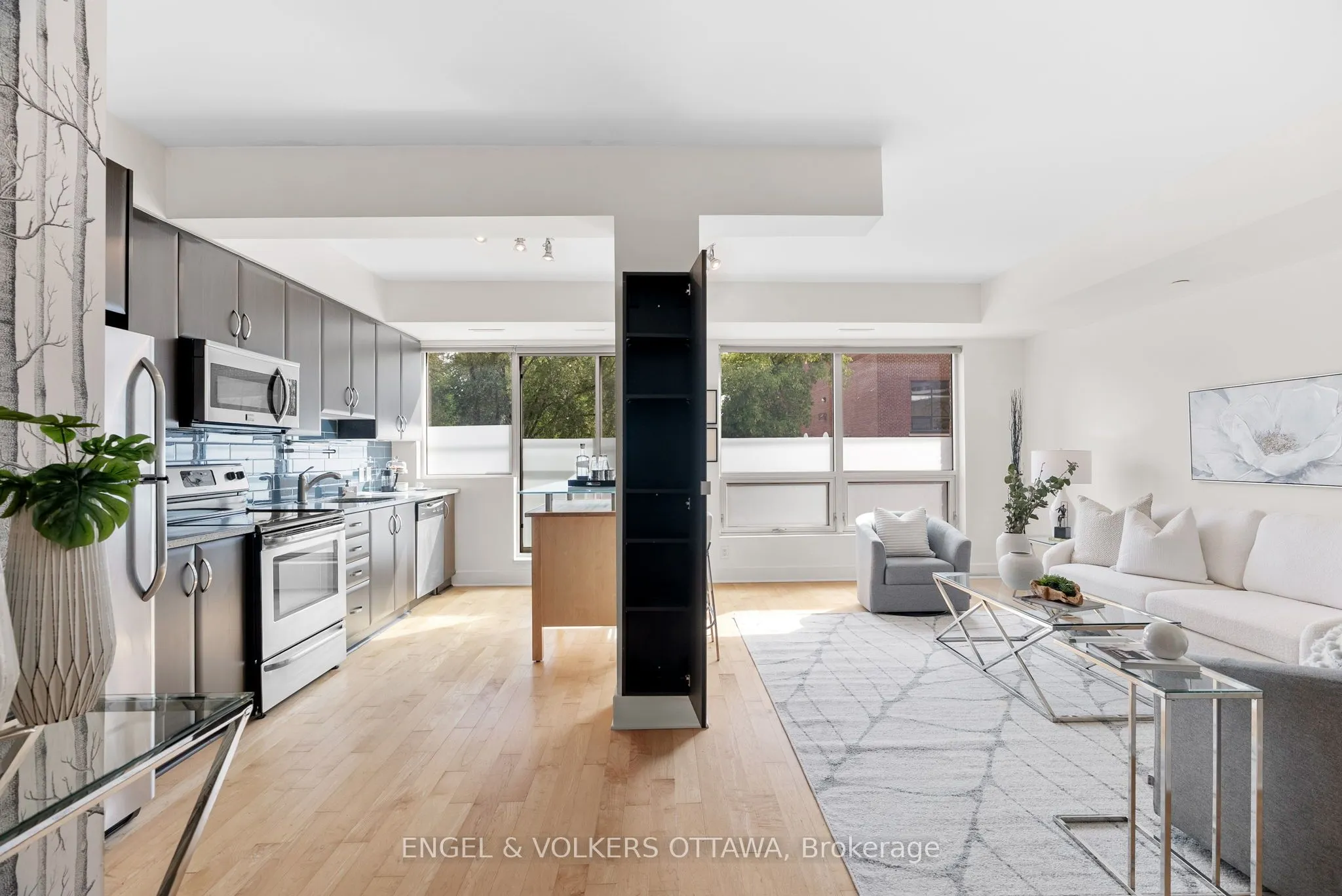390 Booth Street, #106