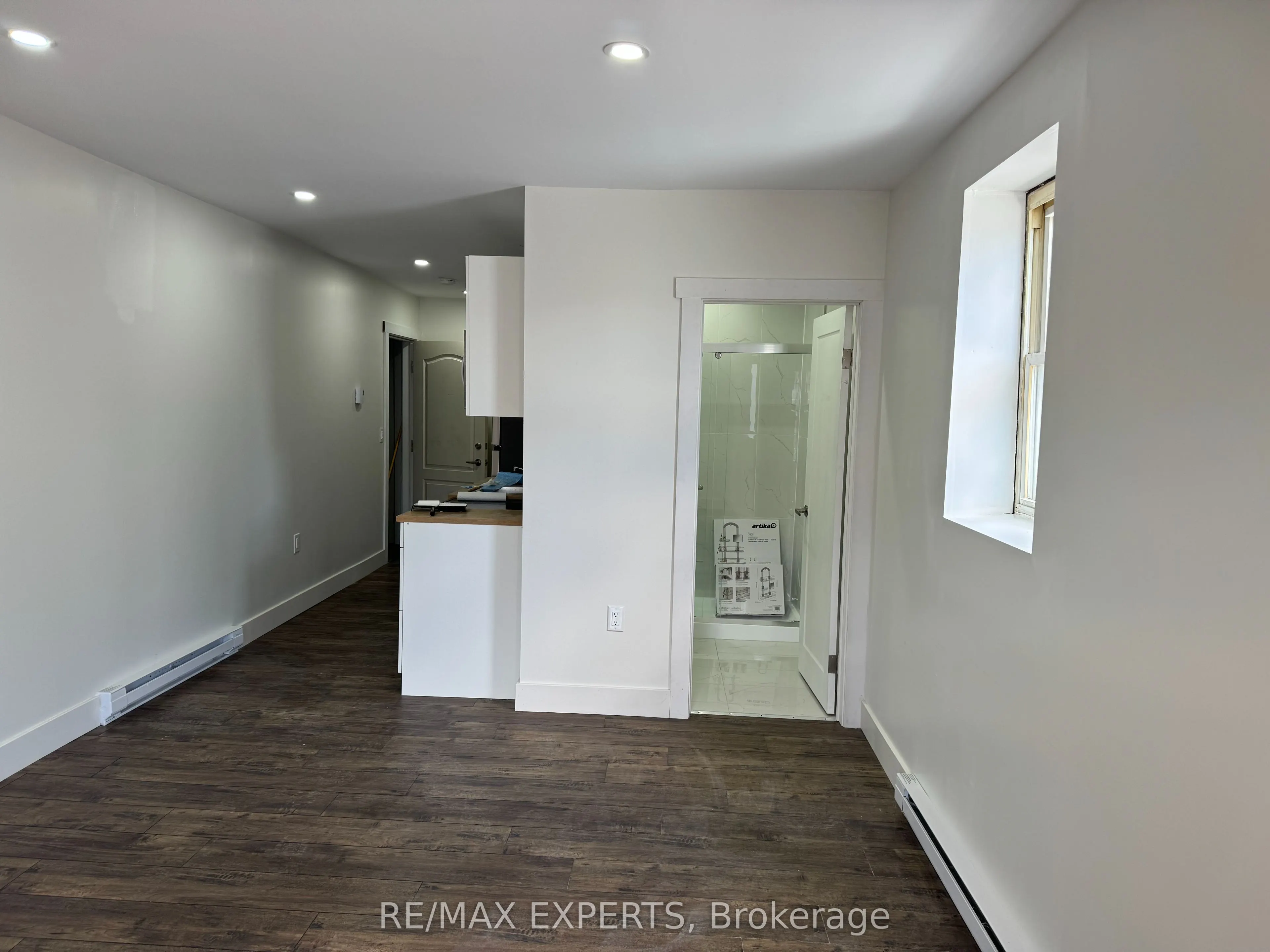 595-599 Dundas Street