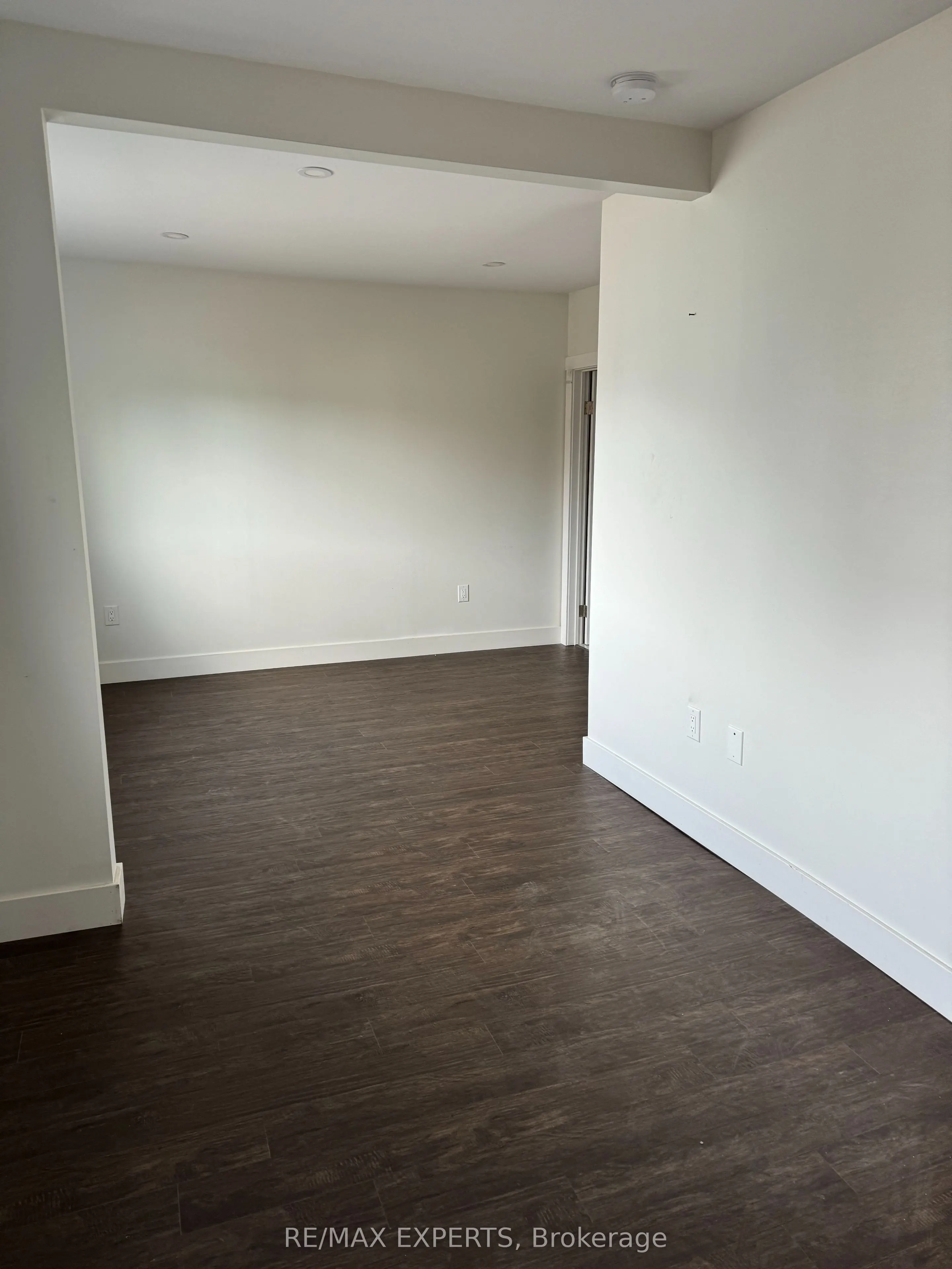 595-599 Dundas Street