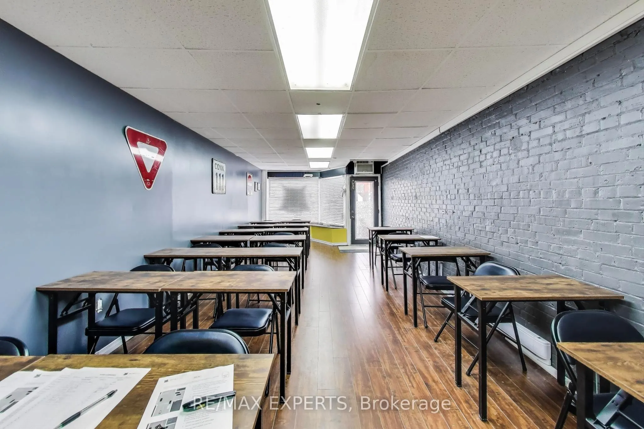 595-599 Dundas Street